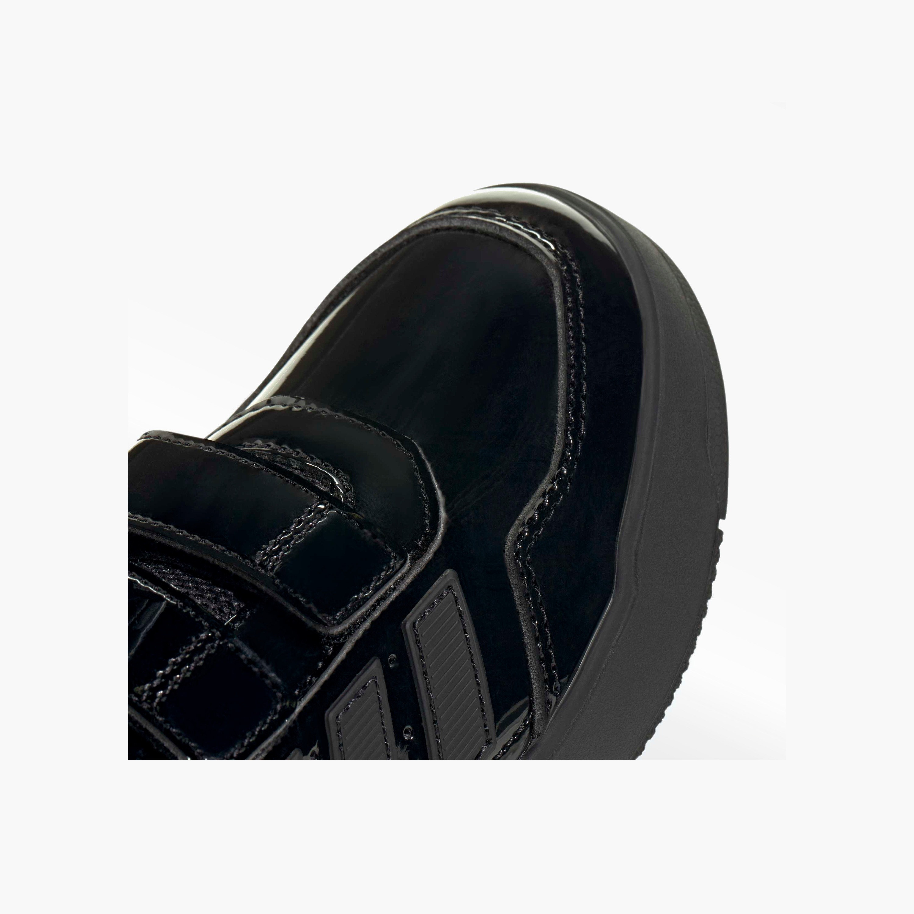 حذاء تينسور سبورت 3.0 سي إف كيه مدرسي بشريط إغلاق للأطفال من أديداس-boys-shoes-schoolshoes-image-8