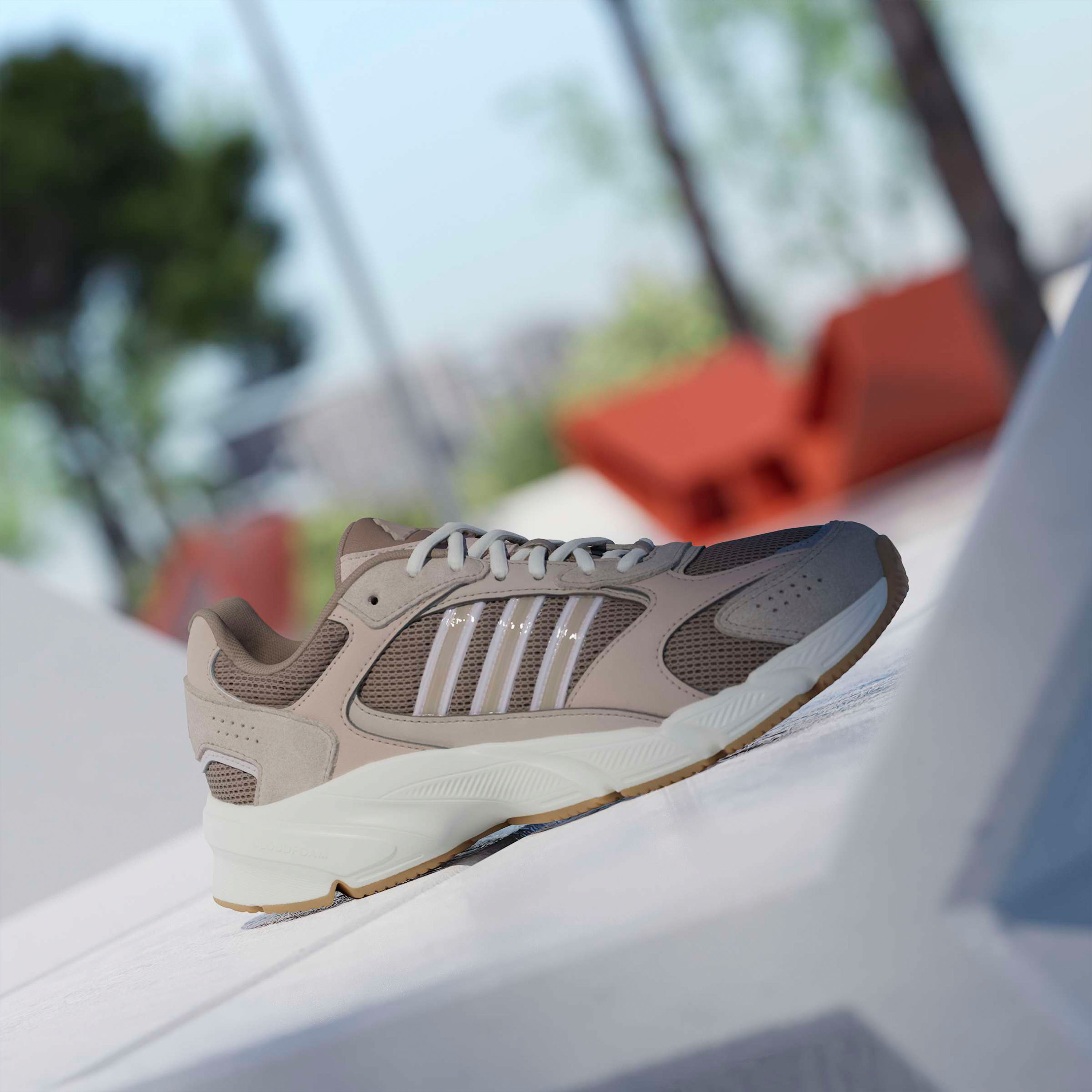 حذاء سنيكرز للكاحل برباط إغلاق كريزي كاوس 2000 للنساء من أديداس-sports-women-shoes-image-8