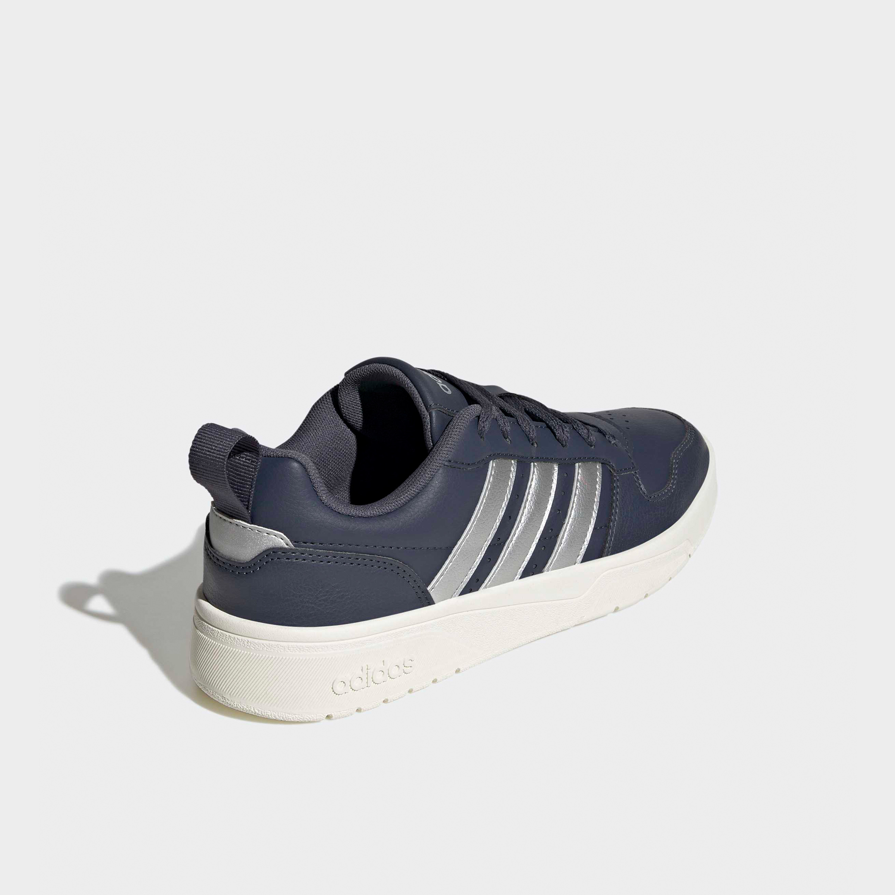 حذاء سنيكرز كاحل مخطط برباط كورتويف للنساء من أديداس-women-shoes-sneakers-image-7