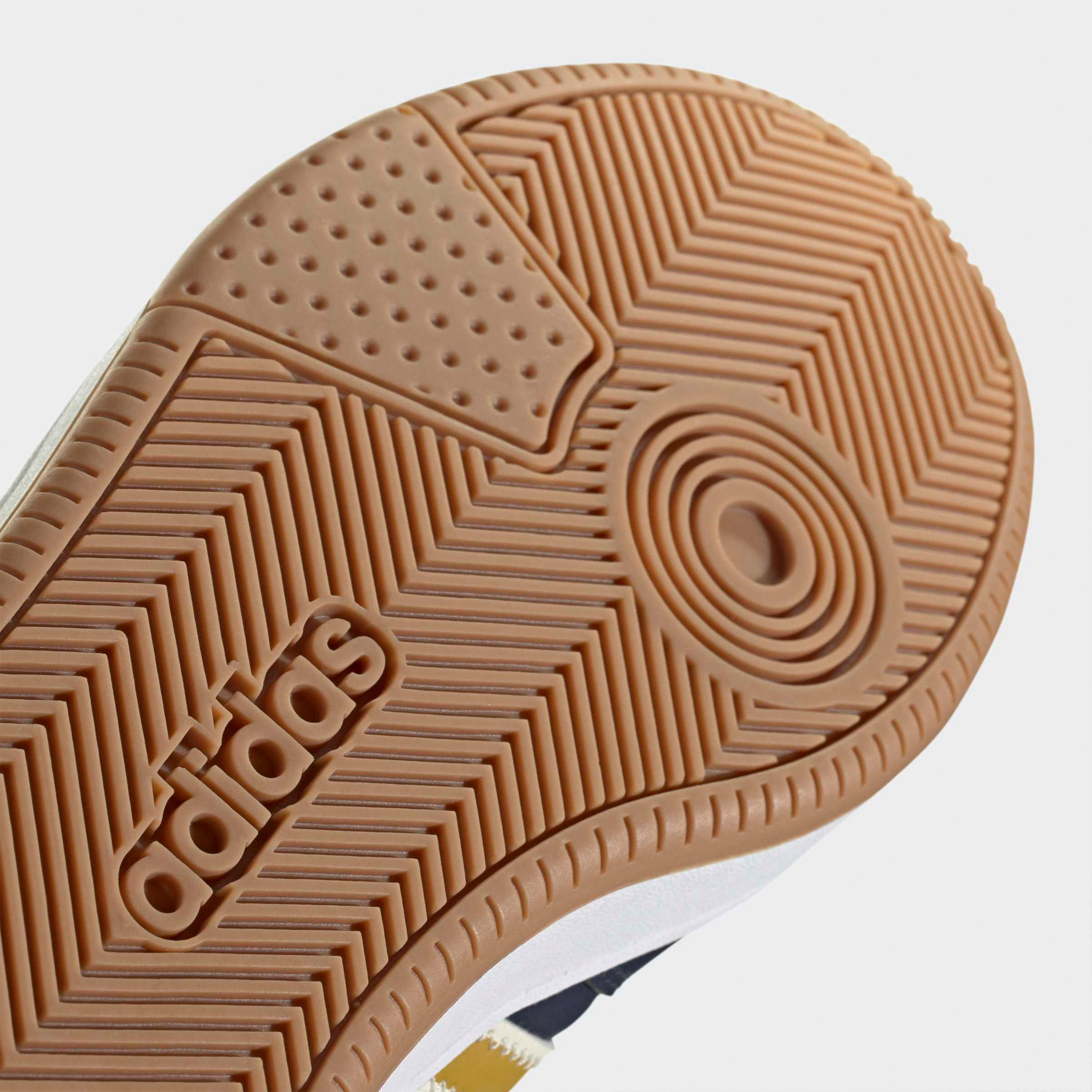 حذاء سنيكرز طول الكاحل برباط هوبز كلاسيك للرجال من أديداس-men-shoes-sneakers-image-5