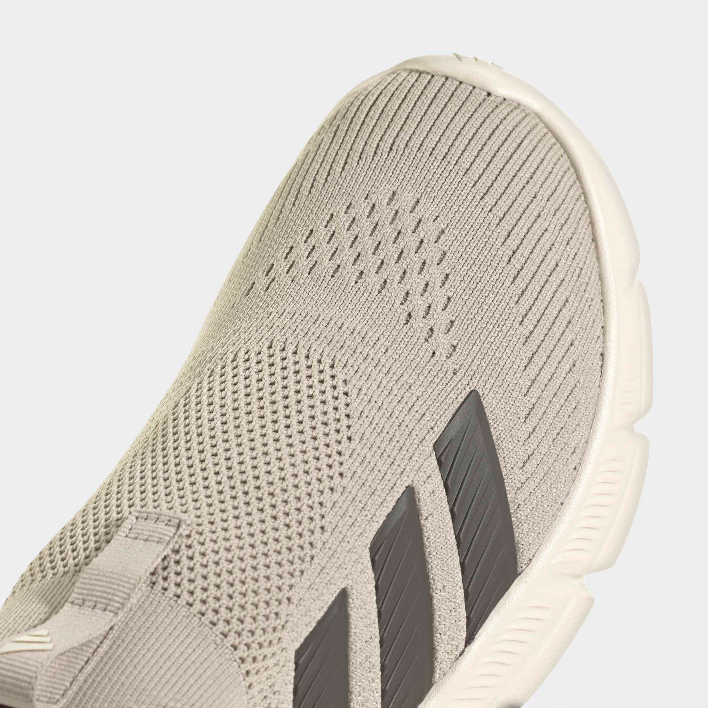 حذاء رياضي بدون أربطة للرجال من أديداس - كلاود فوم فليكس سوك-sports-men-shoes-image-5