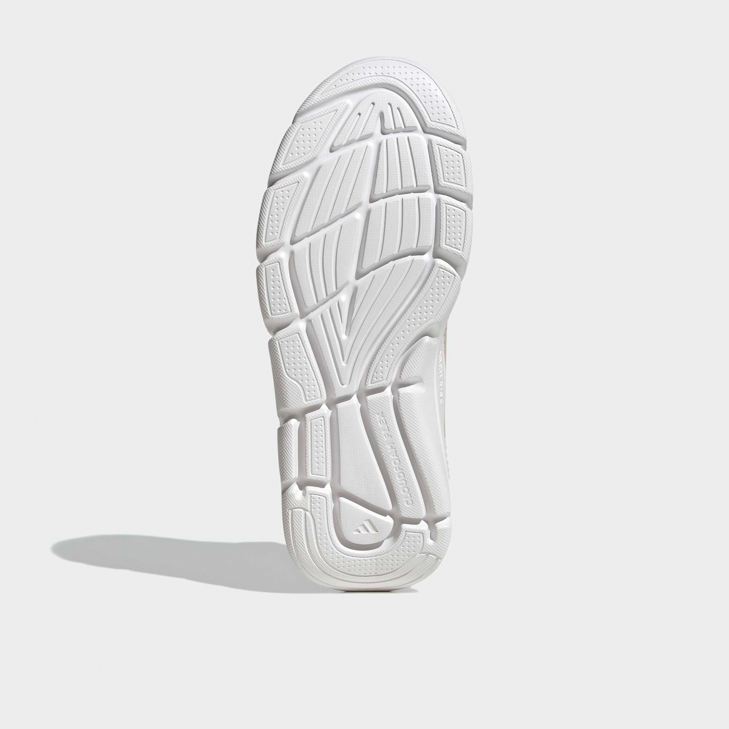 حذاء سنيكرز سهل الارتداء للكاحل بأربطة مطاطية كلاودفوم فليكس للنساء من أديداس-women-shoes-sneakers-image-4