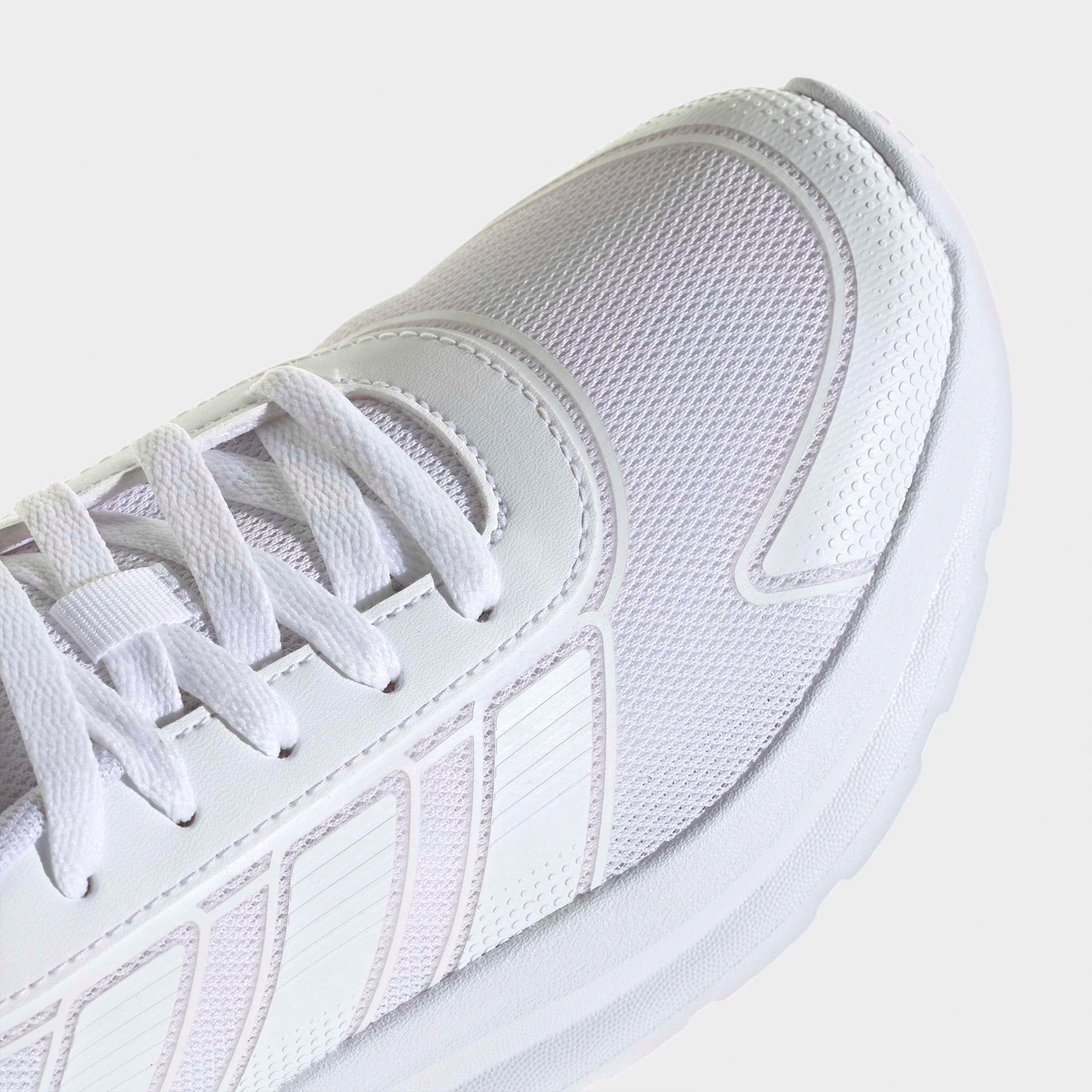 حذاء مدرسي تينساور ران 4.0 برباط للإغلاق للأطفال من أديداس-girls-shoes-sneakers-image-5