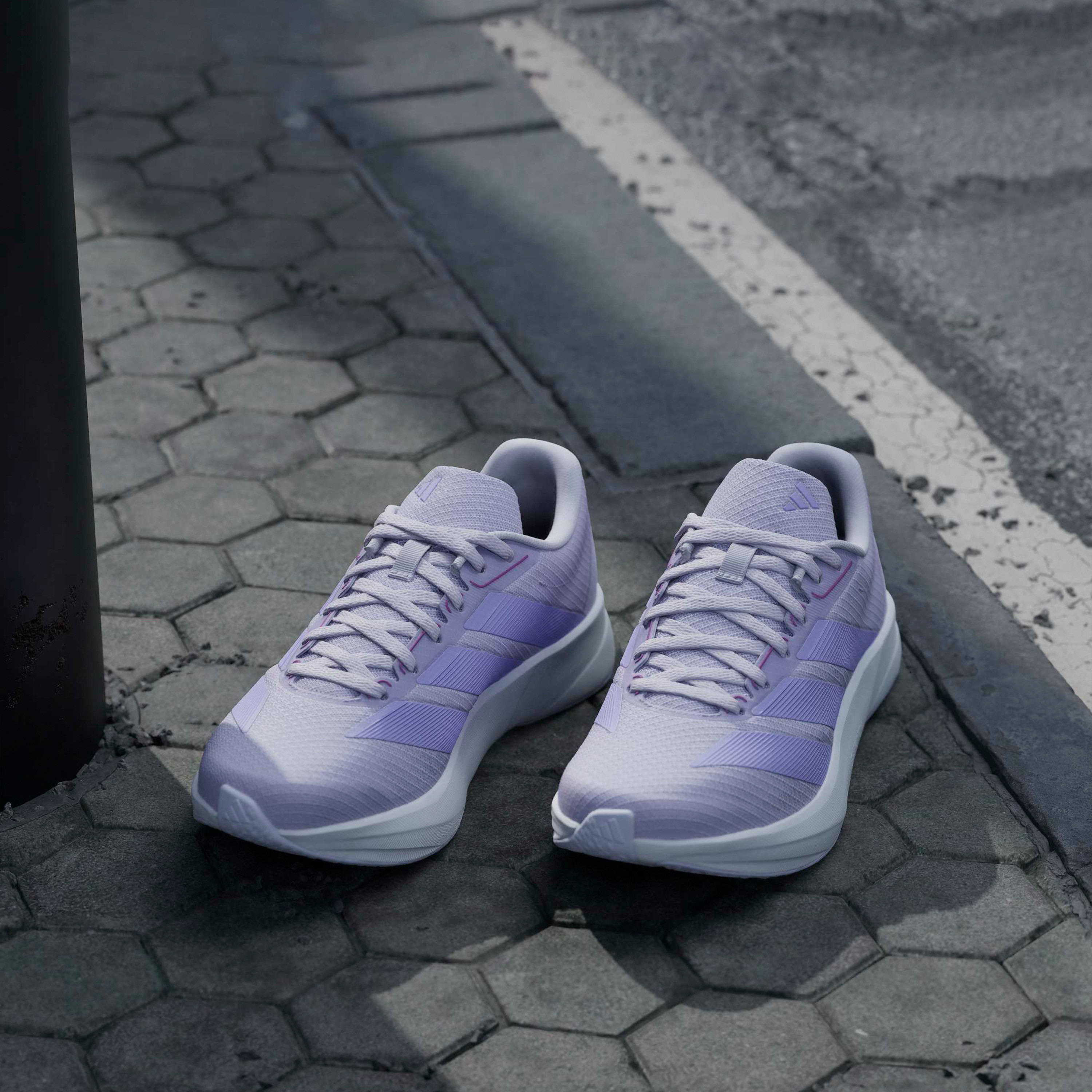 حذاء جري دورامو آر سي 2 برباط للنساء من أديداس-sports-women-shoes-image-10
