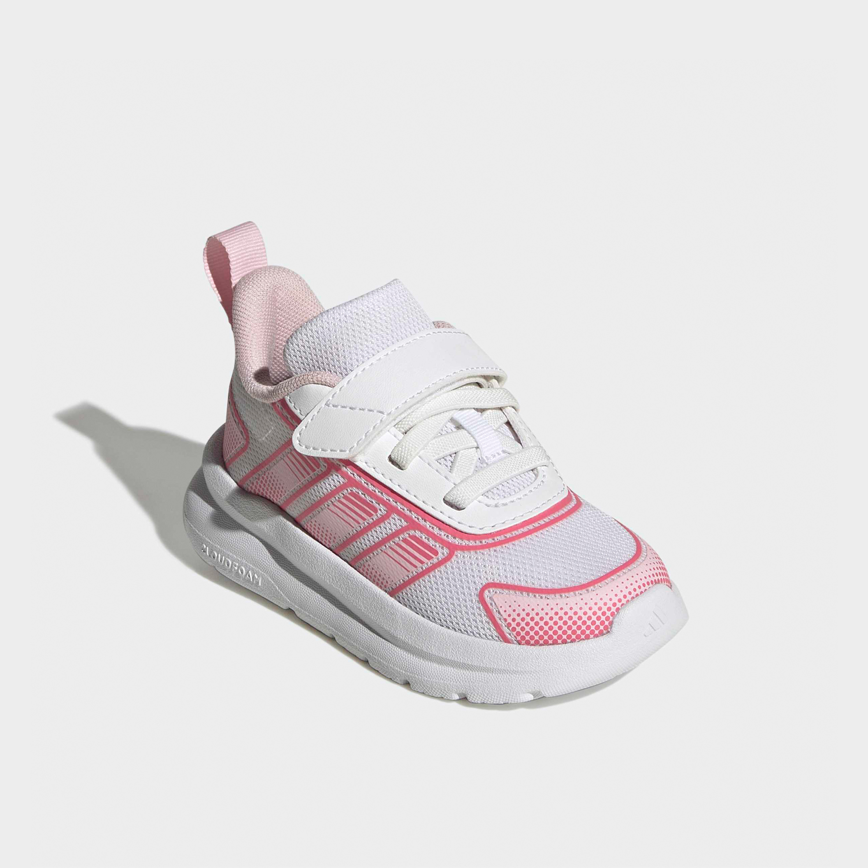 حذاء سنيكرز للكاحل بشريط اغلاق لاصق للبنات من أديداس تينسور ران 4.0-baby-girls-shoes-closedshoes-image-1