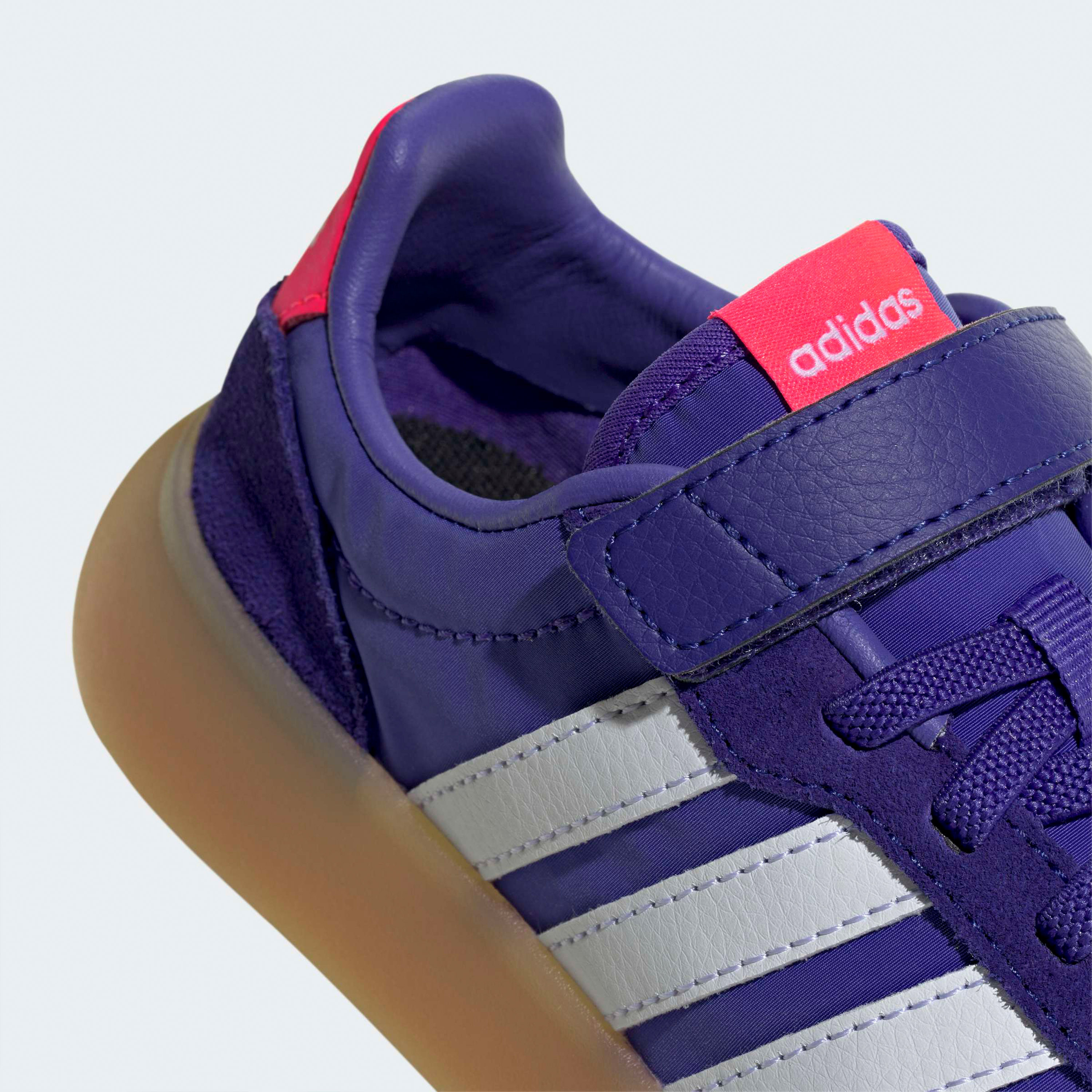 حذاء سنيكرز شبكي مخطط جلد للأولاد من أديداس - باريدا ديكود-boys-shoes-sneakers-image-6