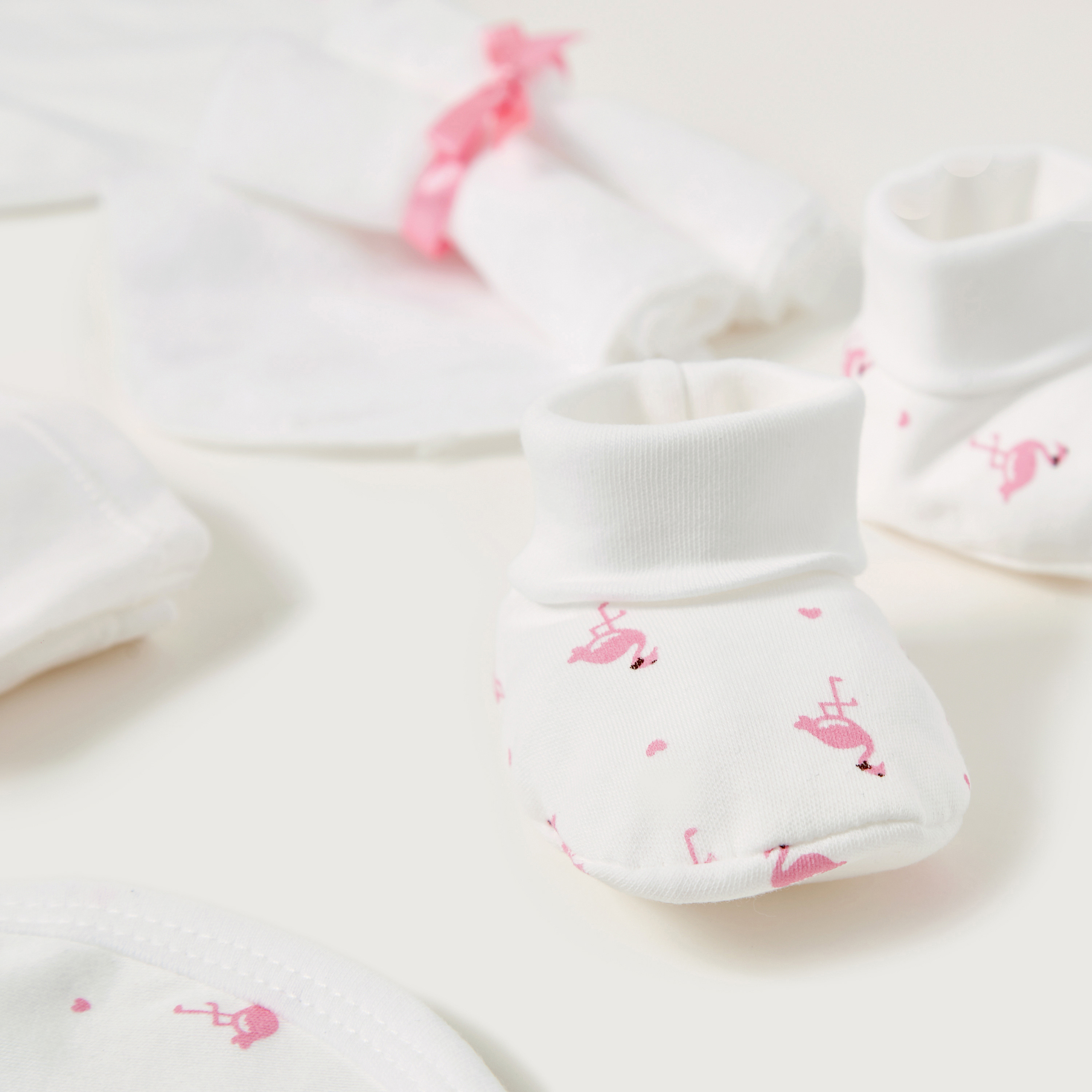 طقم هدايا ملابس أطفال 14 قطعة بطبعات من جونيورز-baby-boys-clothing-setsandcoords-image-6