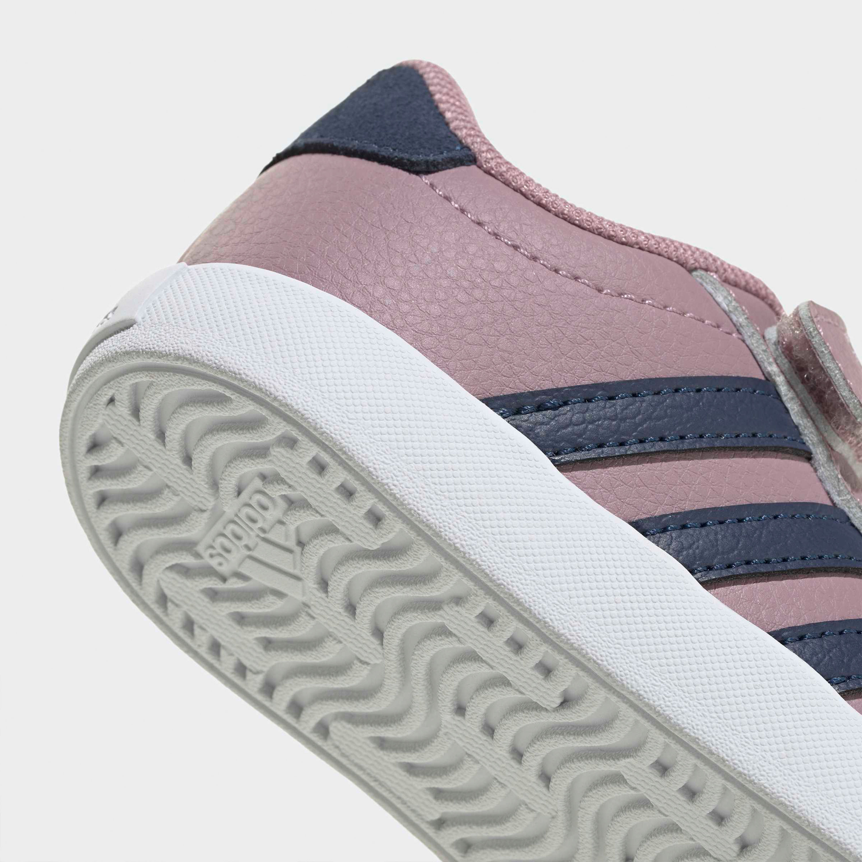 حذاء سنيكرز بطول الكاحل وشريط إغلاق لاصق في إل كورت 3.0 للبنات من أديداس-baby-girls-shoes-closedshoes-image-5
