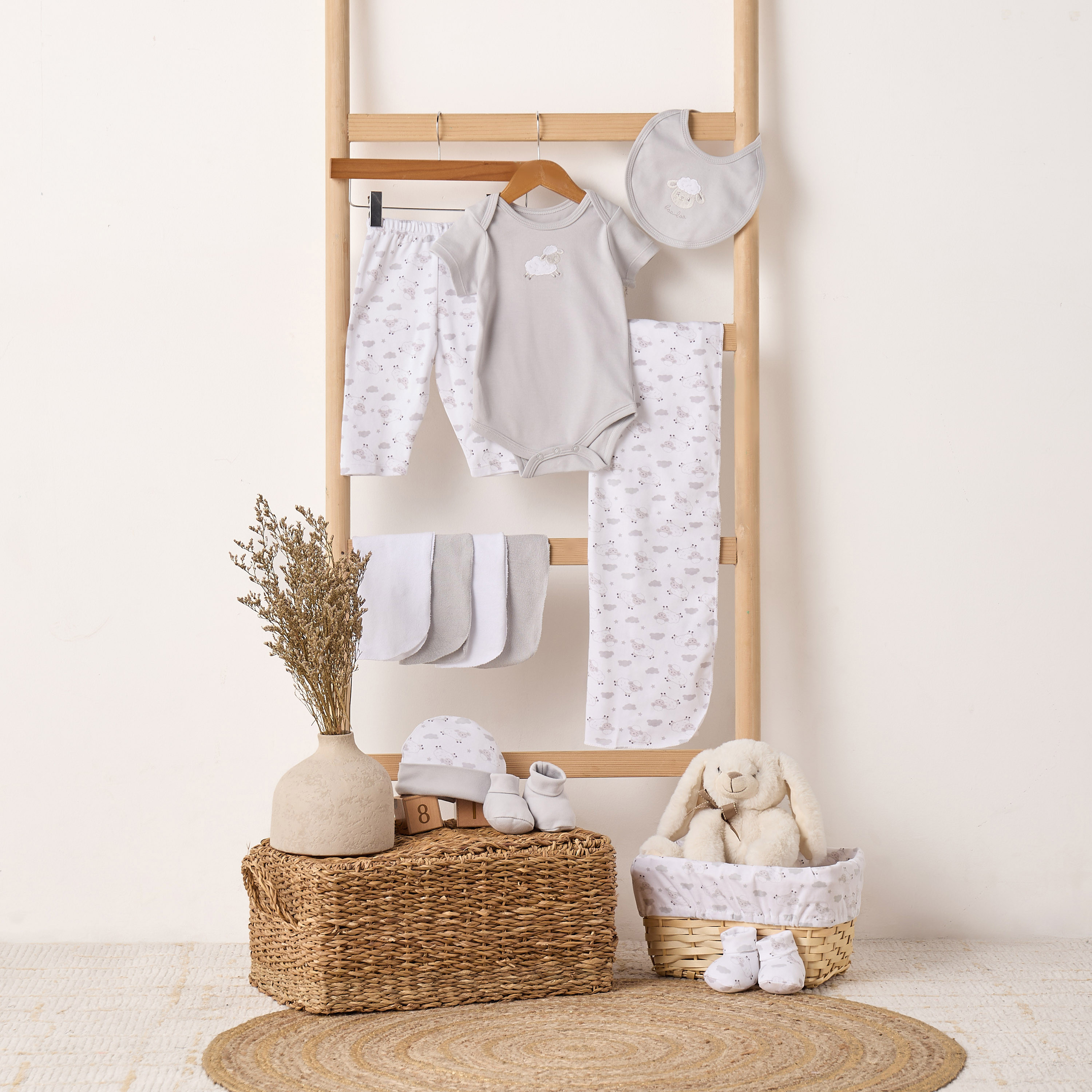 طقم هدايا ملابس بطبعة خروف من جونيورز - طقم 12 قطعة-baby-boys-clothing-setsandcoords-image-19