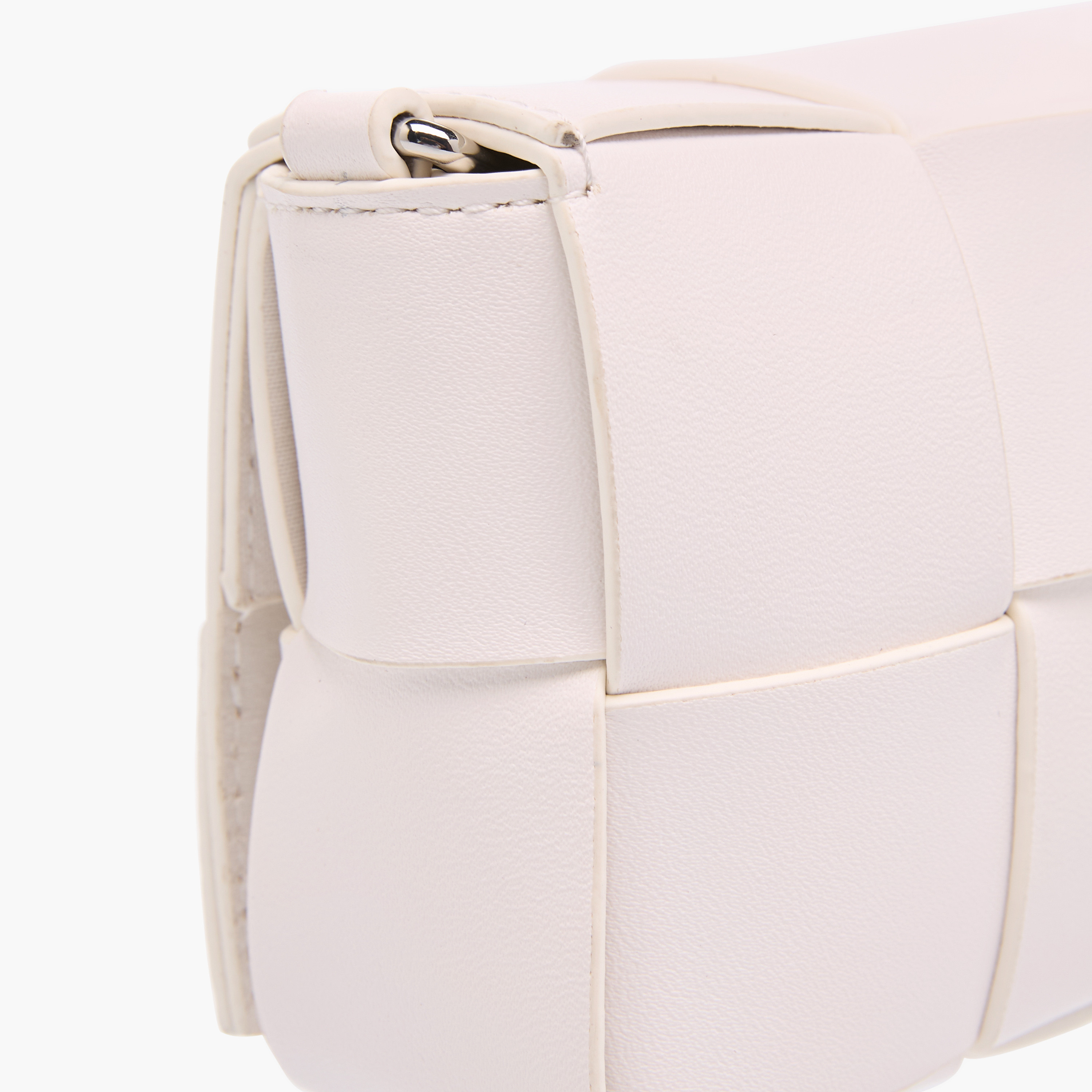 شنطة كروس بودي بحزام قابل للفصل وطيّة إغلاق من فلورا بيلا -girls-accessories-bags-image-5