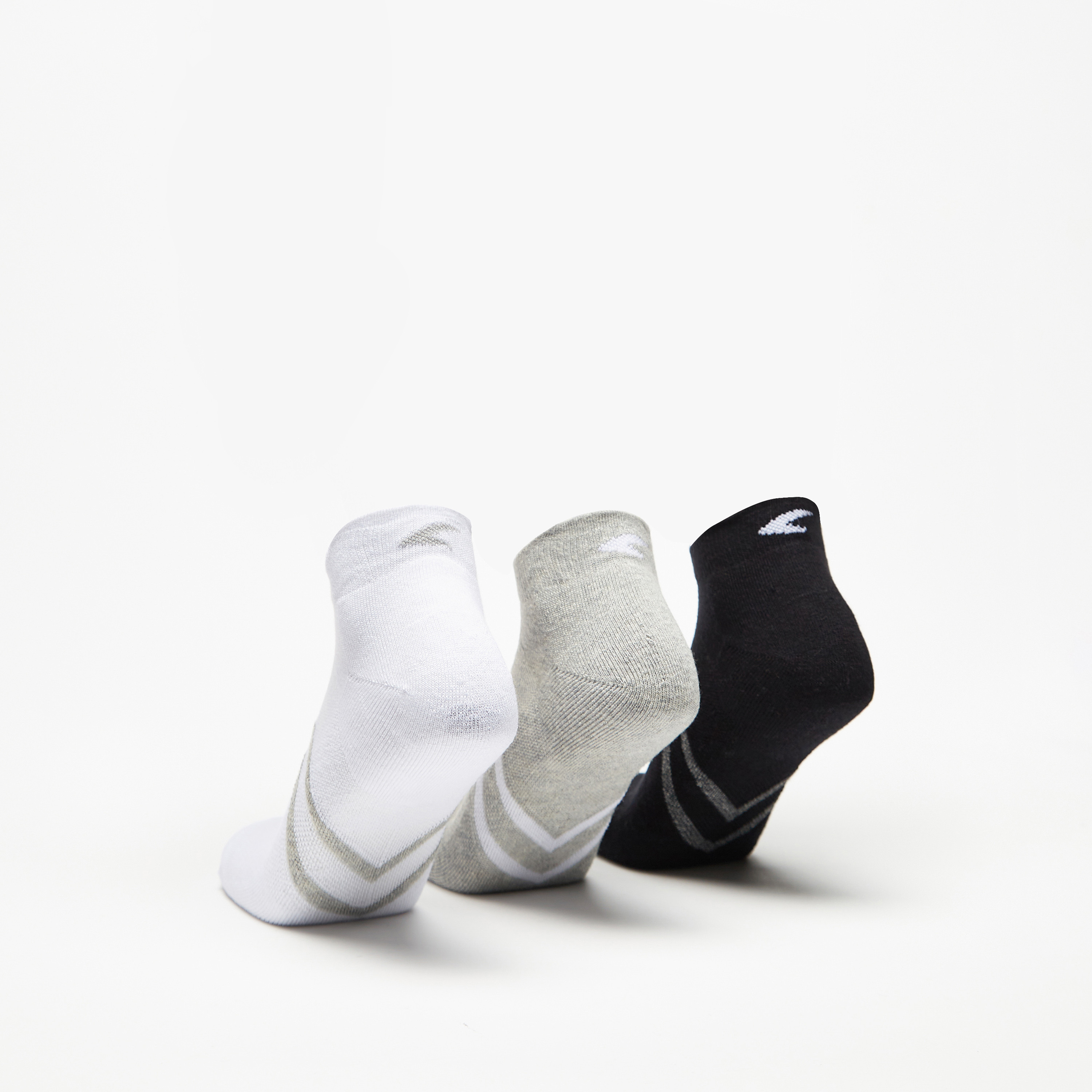 جوارب رياضية بطول الكاحل بطبعات من داش - طقم 3 أزواج-men-socks-image-3