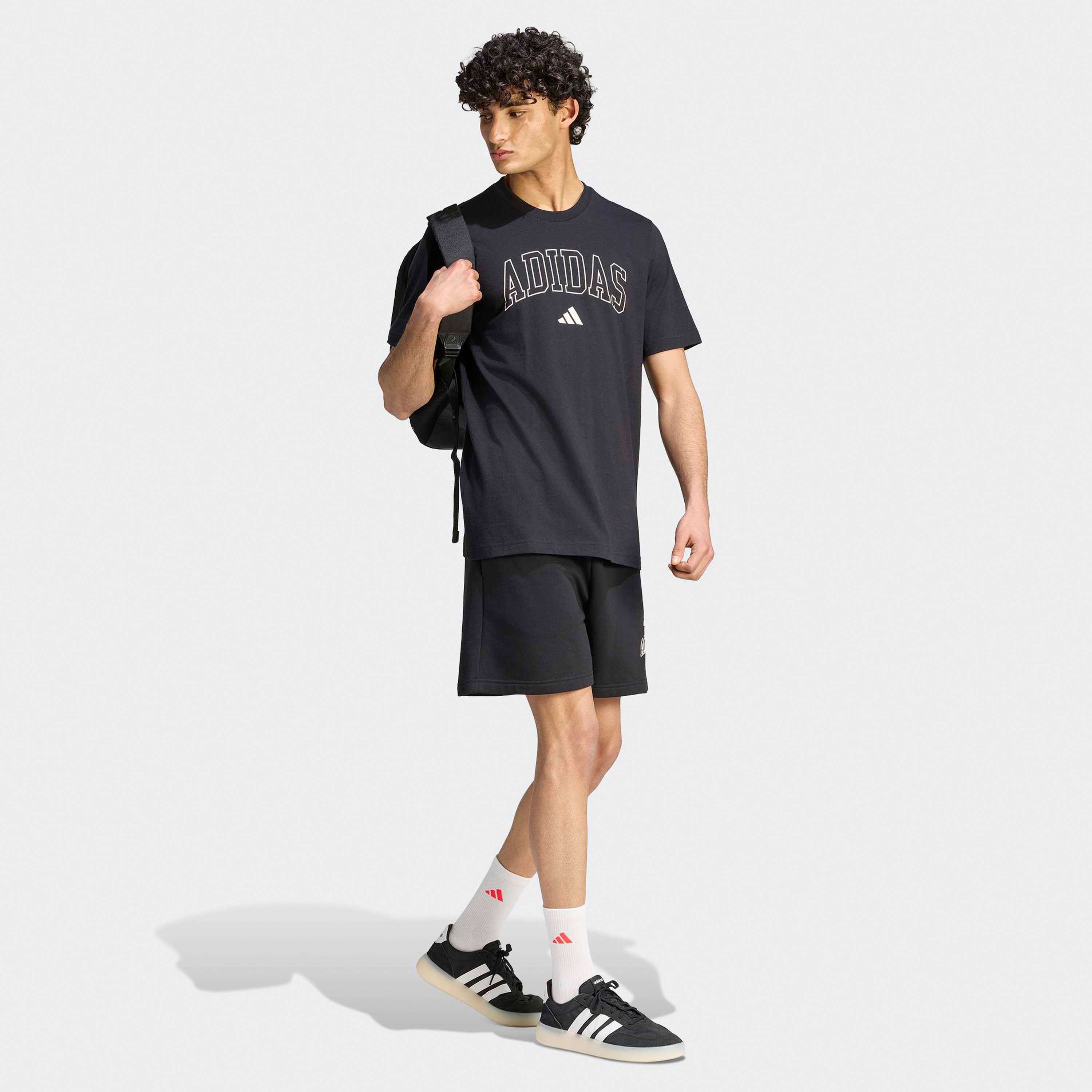 أديداس - تيشيرت جرافيكي كوليجيت لاينيج للرجال | OE-men-clothing-sportswearandactivewear-tshirtsandpolos-image-2