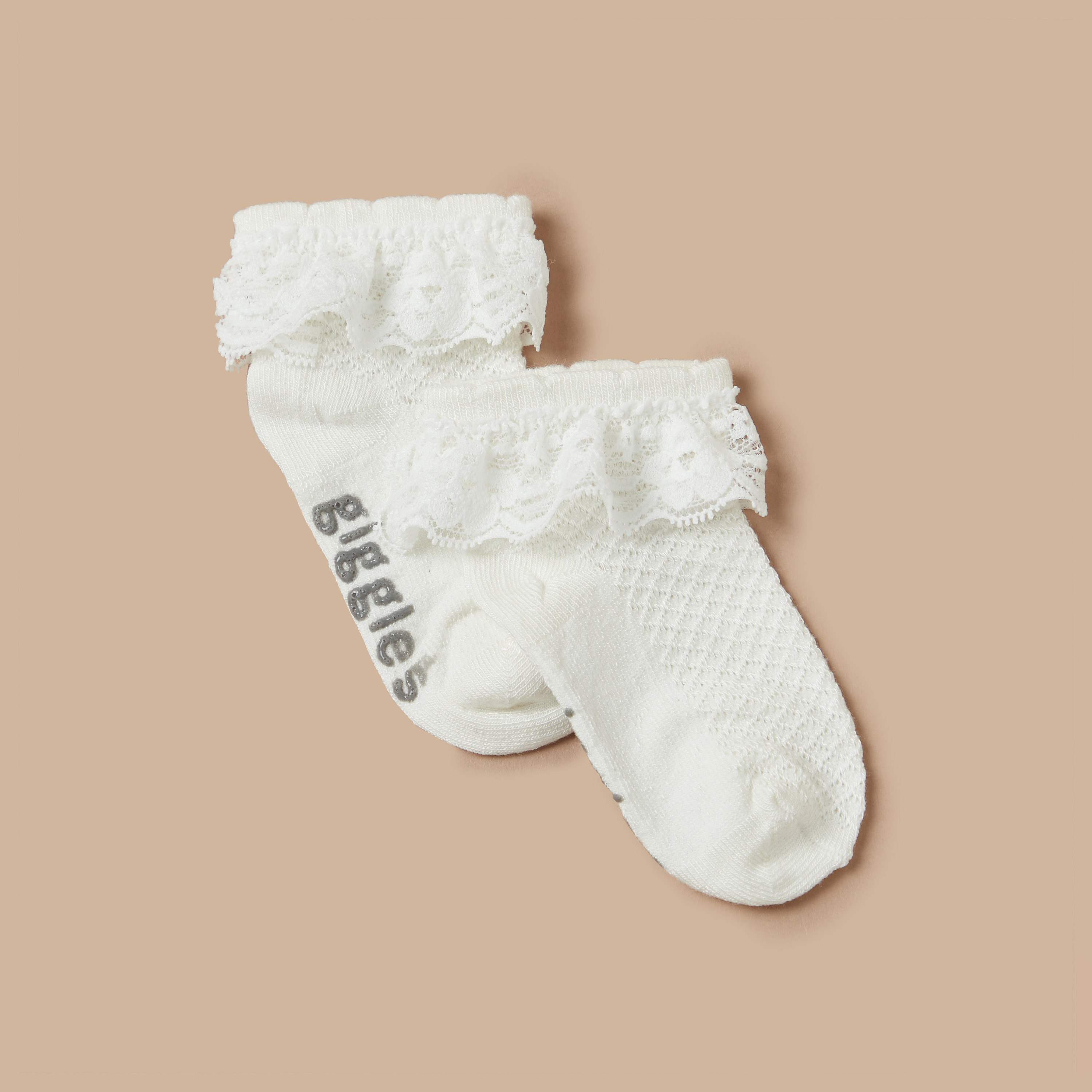 جوارب بتفاصيل دانتيل من جيجلز -promo_babyshop_Buy3for1_OMN230426-image-2