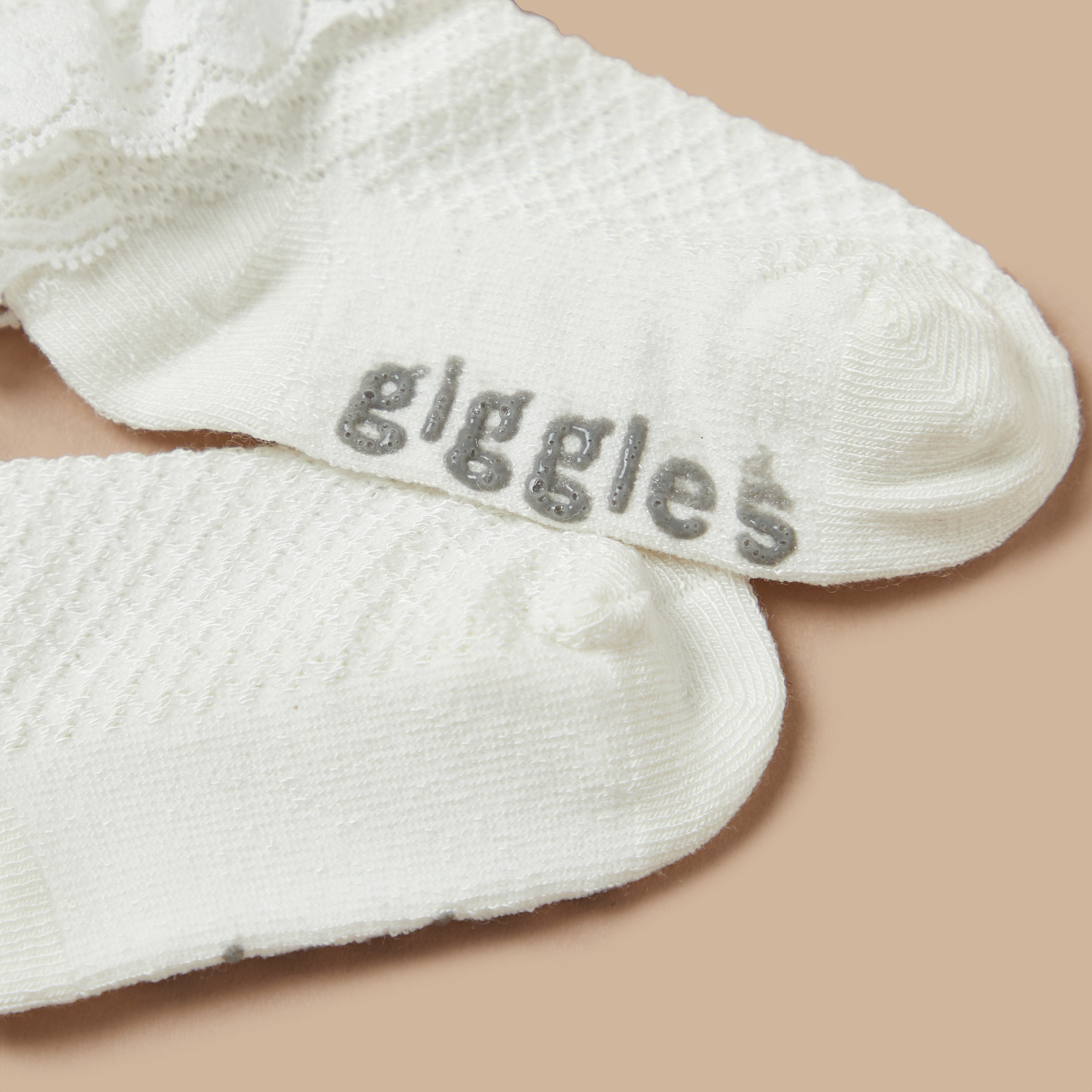 جوارب بتفاصيل دانتيل من جيجلز -promo_babyshop_Buy3for1_OMN230426-image-4