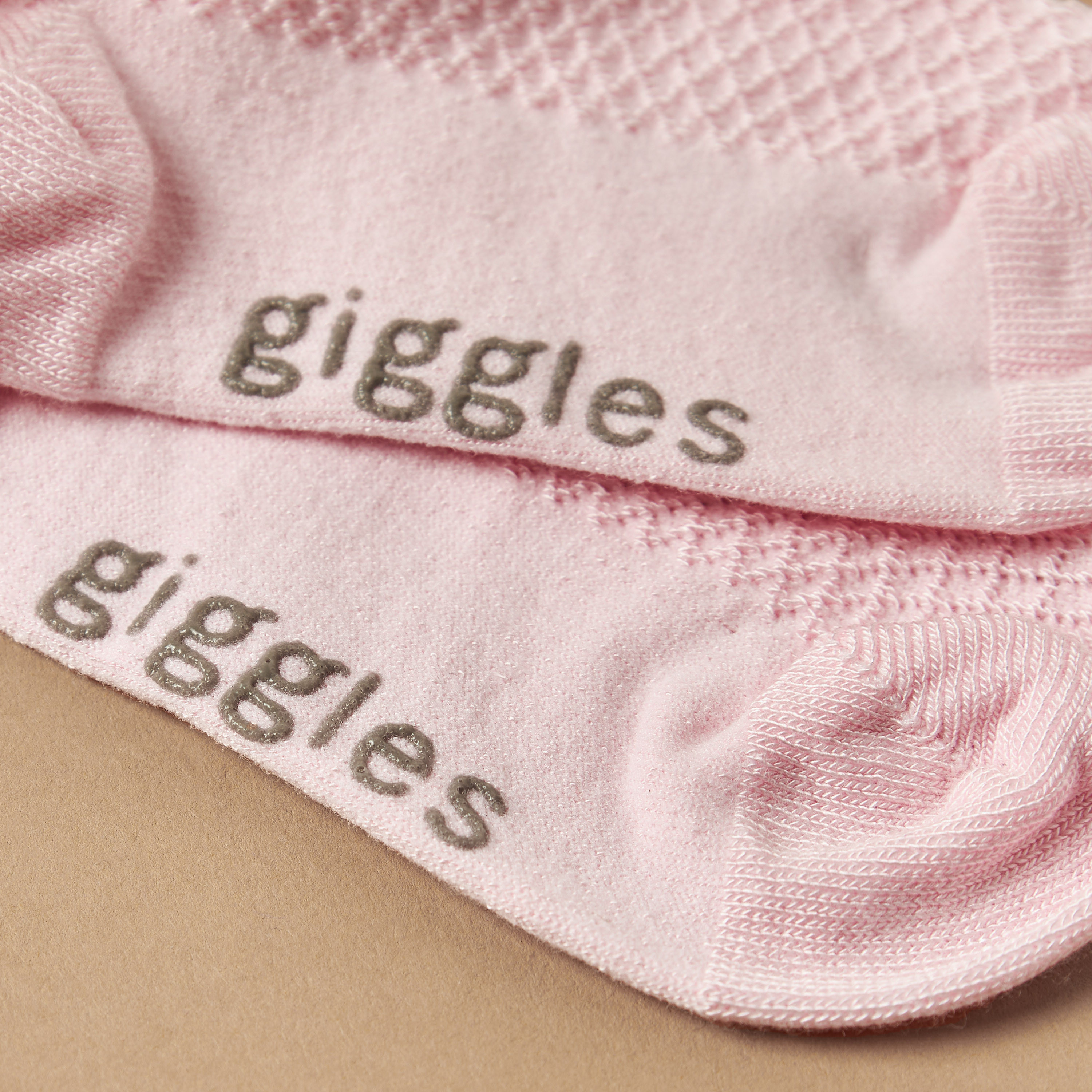 جوارب مطرزة بتفاصيل كشكش من جيجلز-promo_babyshop_Buy3for1_OMN230426-image-4