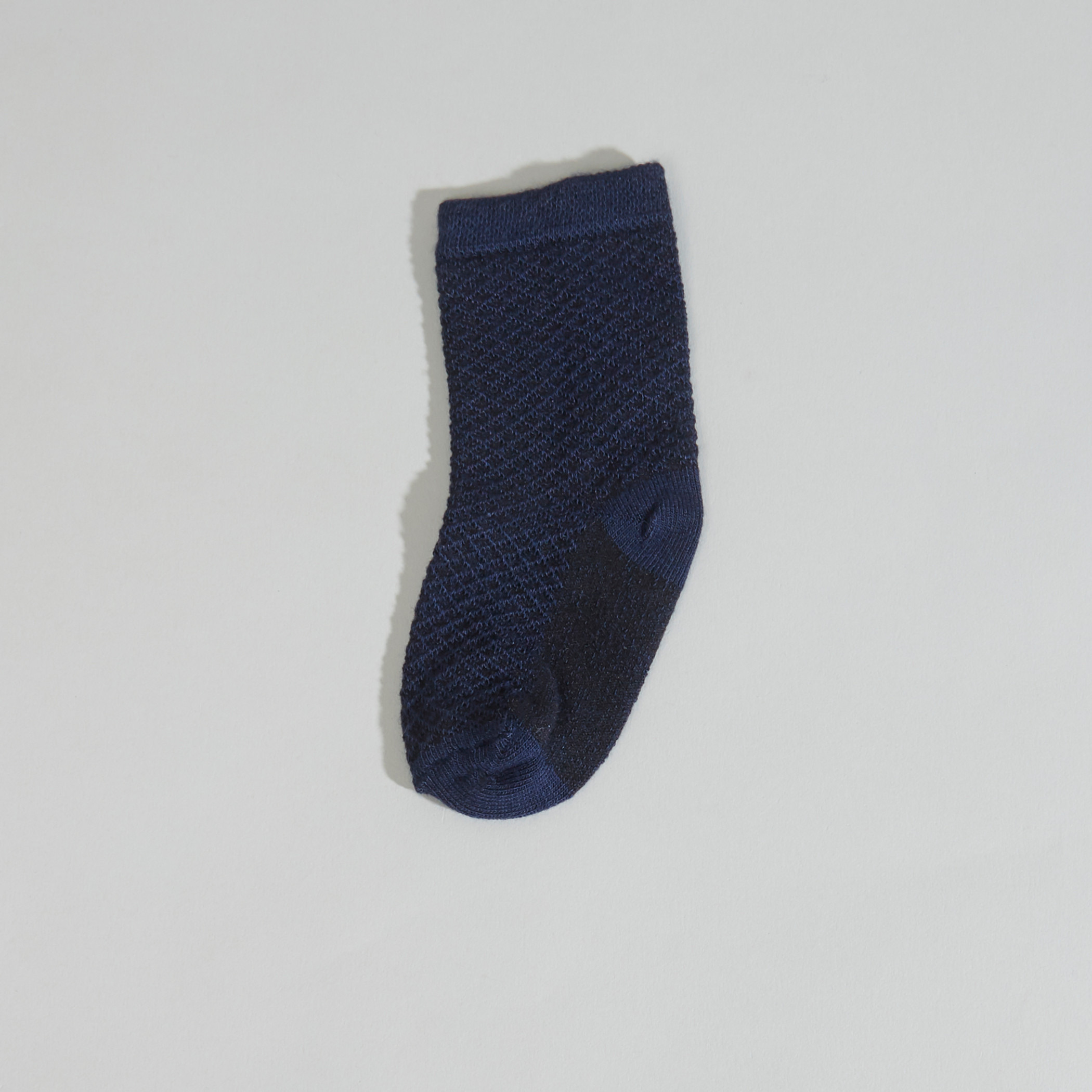 جورب بارز الملمس من جيجلز-promo_babyshop_Buy3for1_OMN230426-image-1