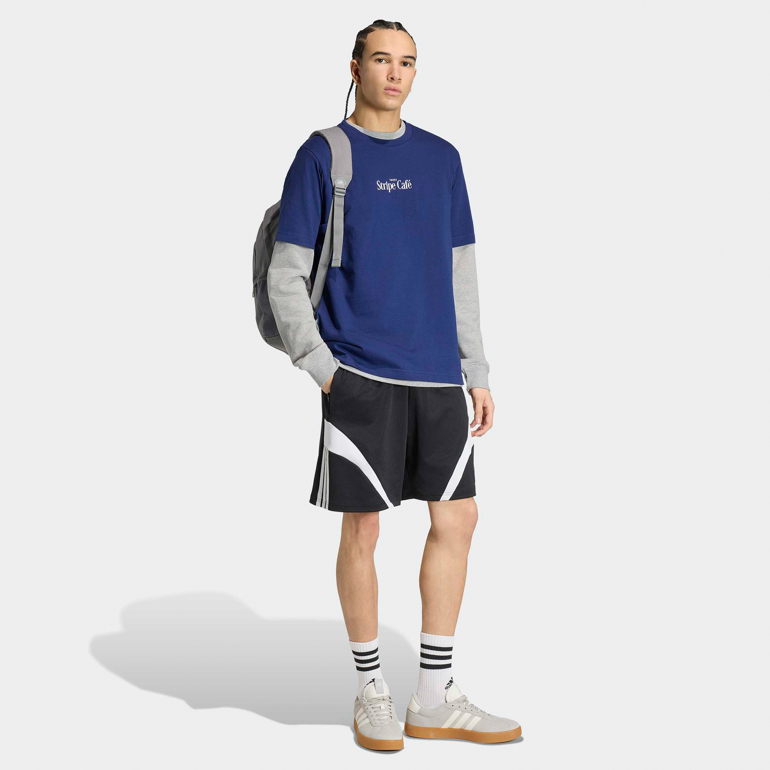 اديداس - تيشيرت رجالي برقبة دائرية مزين برسومات لأكياس الدونات في المقاهي-men-clothing-sportswearandactivewear-tshirtsandpolos-image-2