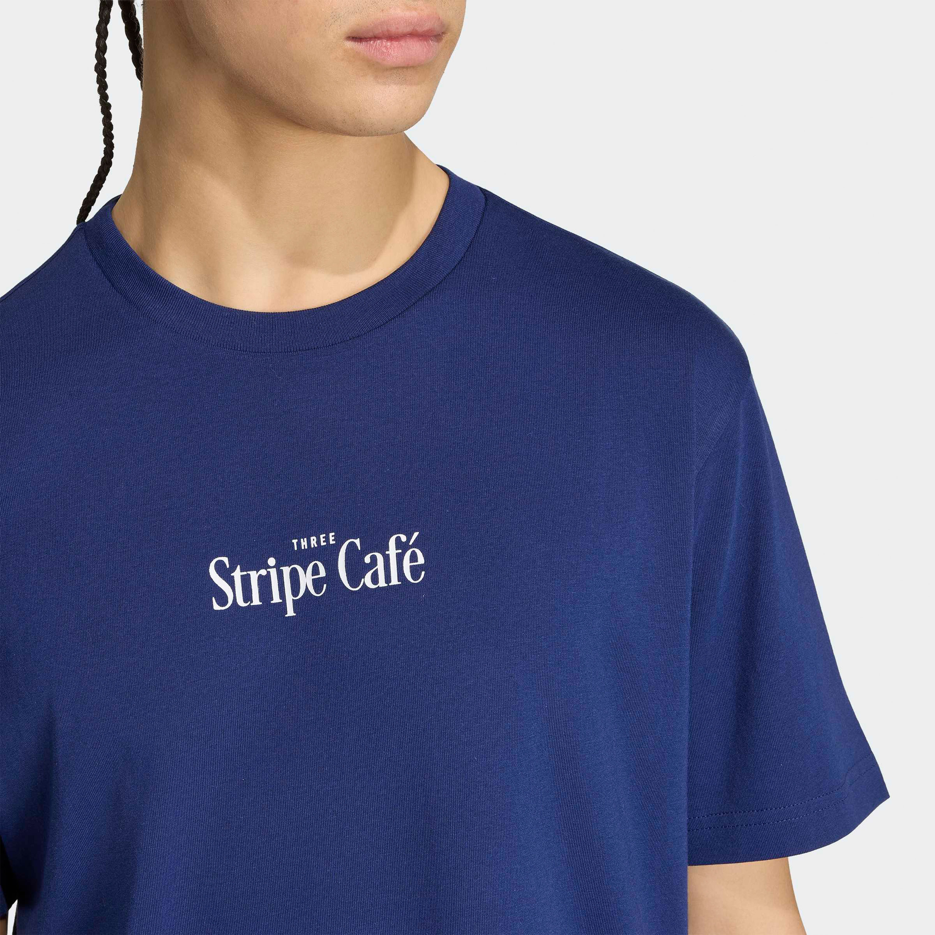 اديداس - تيشيرت رجالي برقبة دائرية مزين برسومات لأكياس الدونات في المقاهي-men-clothing-sportswearandactivewear-tshirtsandpolos-image-4