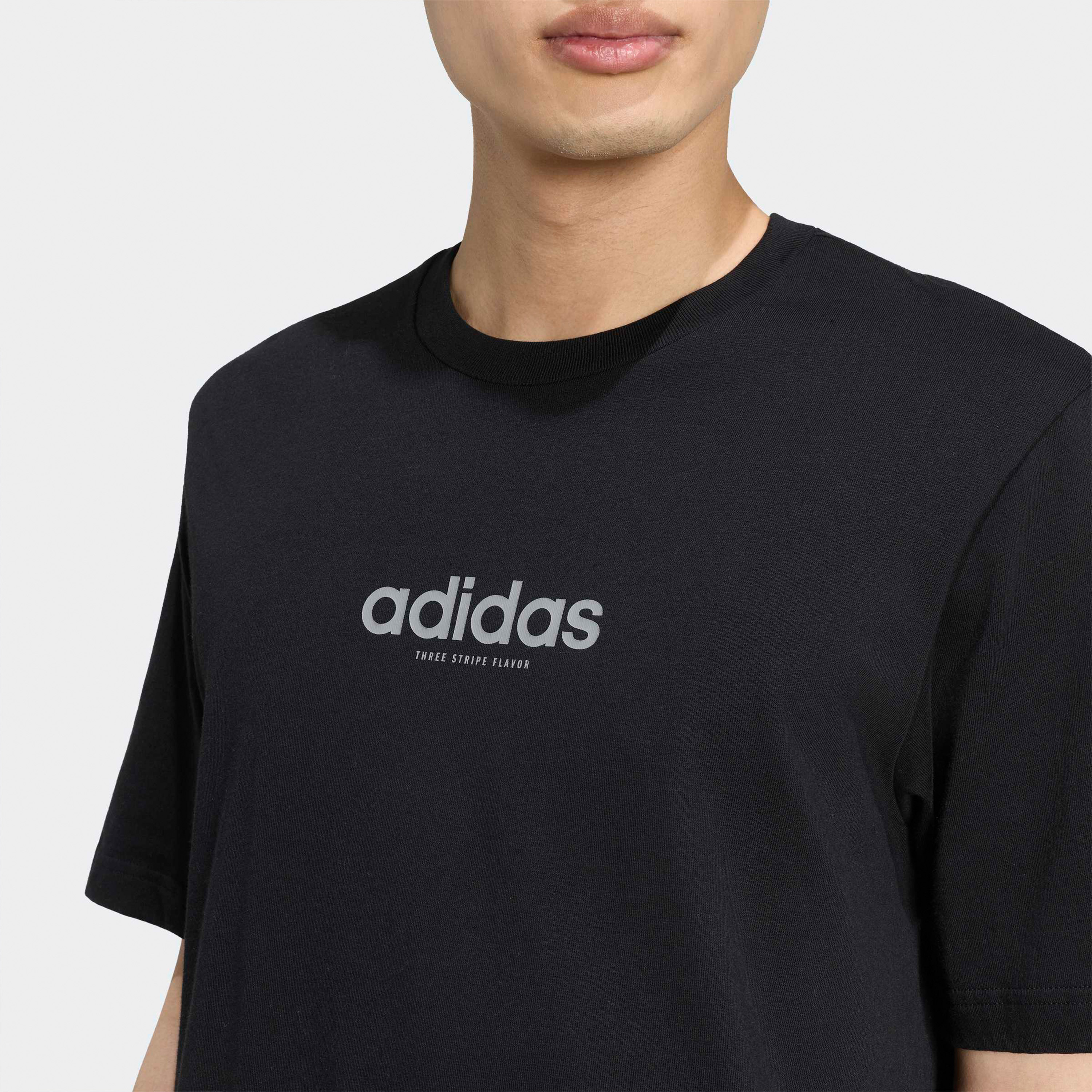 اديداس - تيشيرت رجالي بأكمام قصيرة ورقبة دائرية مزين برسومات نكهات البرجر-men-clothing-sportswearandactivewear-tshirtsandpolos-image-4
