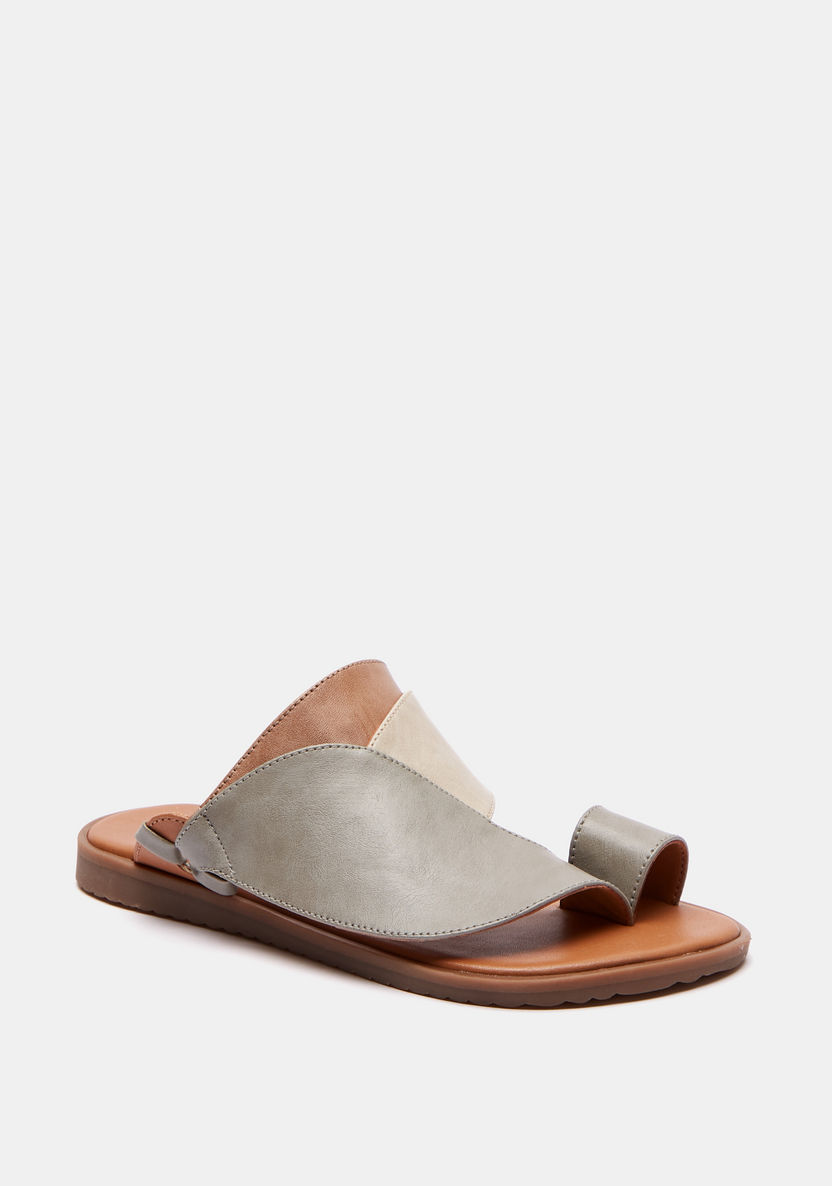 Al Waha Colourblock Slip-On Arabic Sandals with Toe Ring Accent-Boy%27s Sandals-image-1