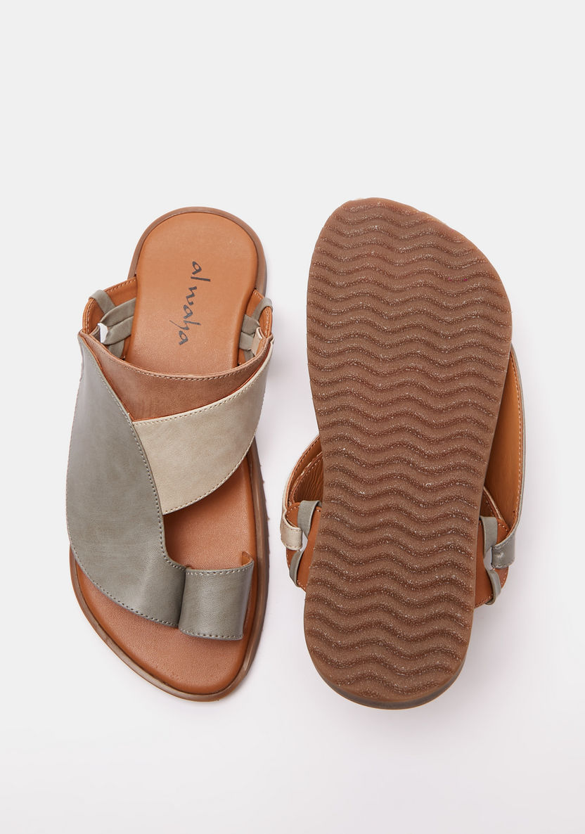 Al Waha Colourblock Slip-On Arabic Sandals with Toe Ring Accent-Boy%27s Sandals-image-4