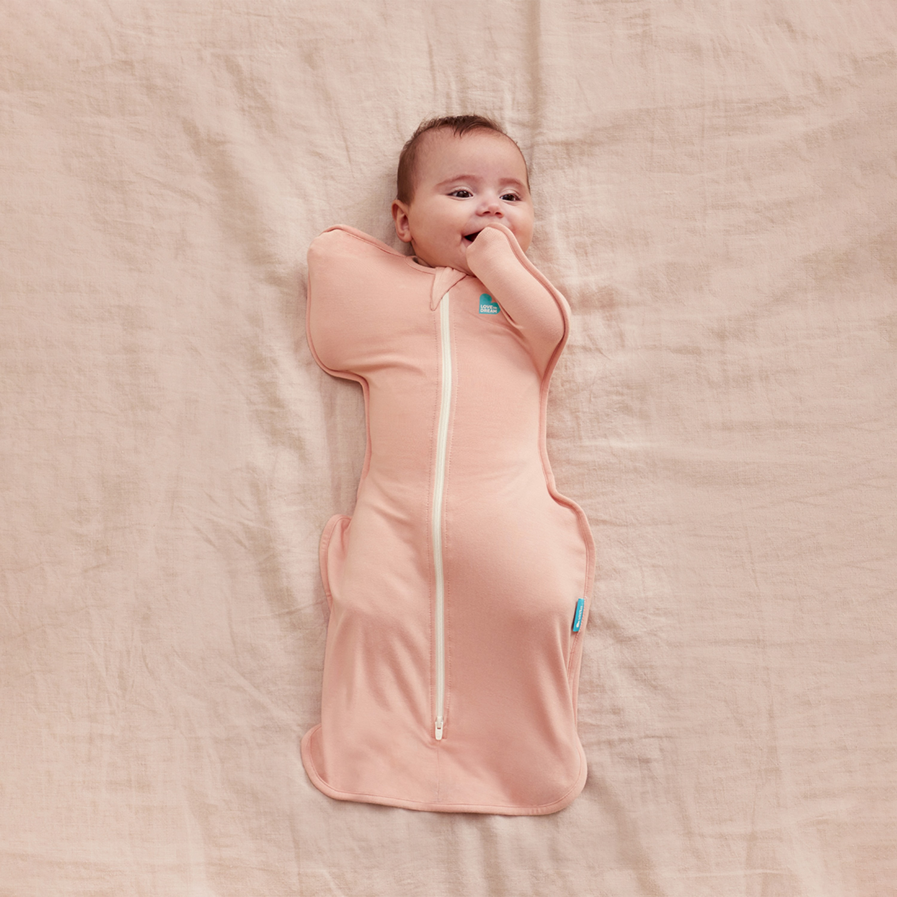كيس نوم قماط 2 توغ من لاف تو دريم-baby-nursery-blanketsandswaddles-swaddlesandsleepingbags-image-4