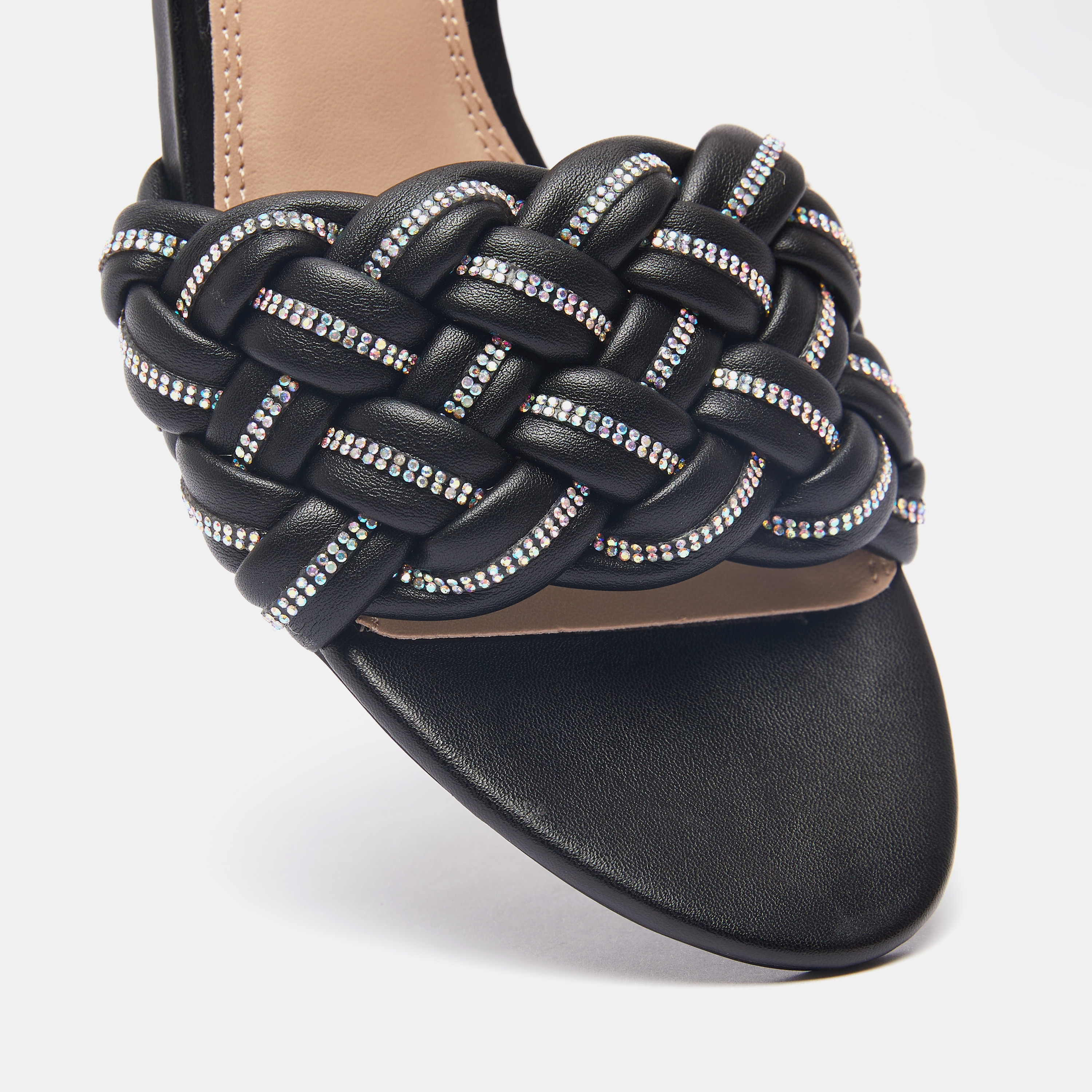 صندل مزيّن سهل الارتداء بكعب سميك للنساء من سيليست-women-shoes-heels-image-4