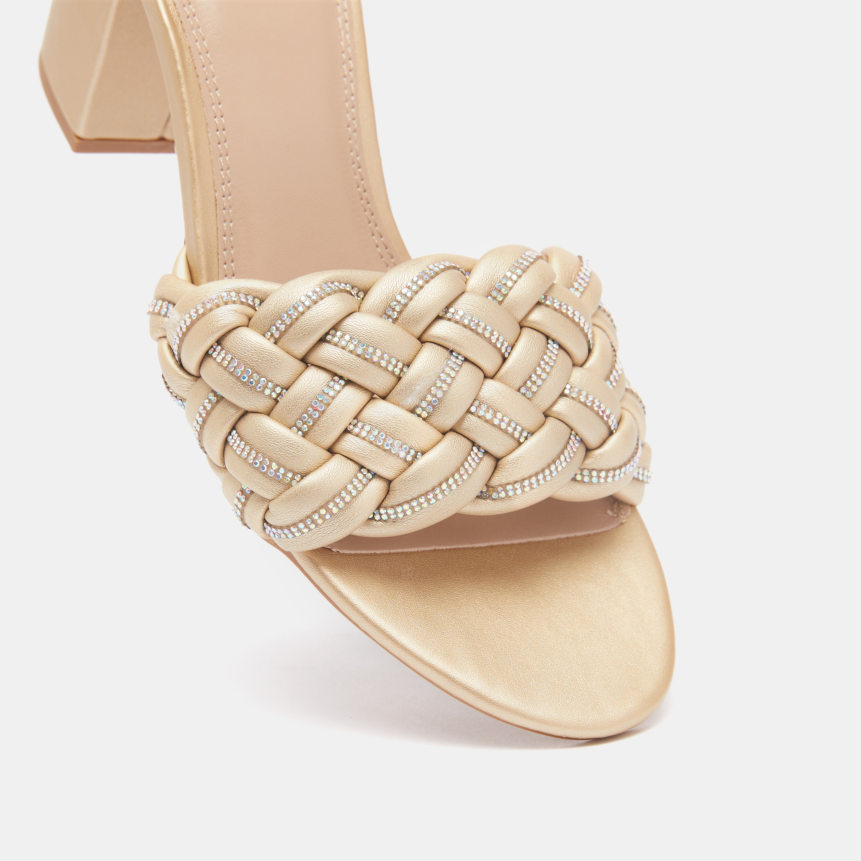 صندل مزيّن سهل الارتداء بكعب سميك للنساء من سيليست-women-shoes-heels-image-8