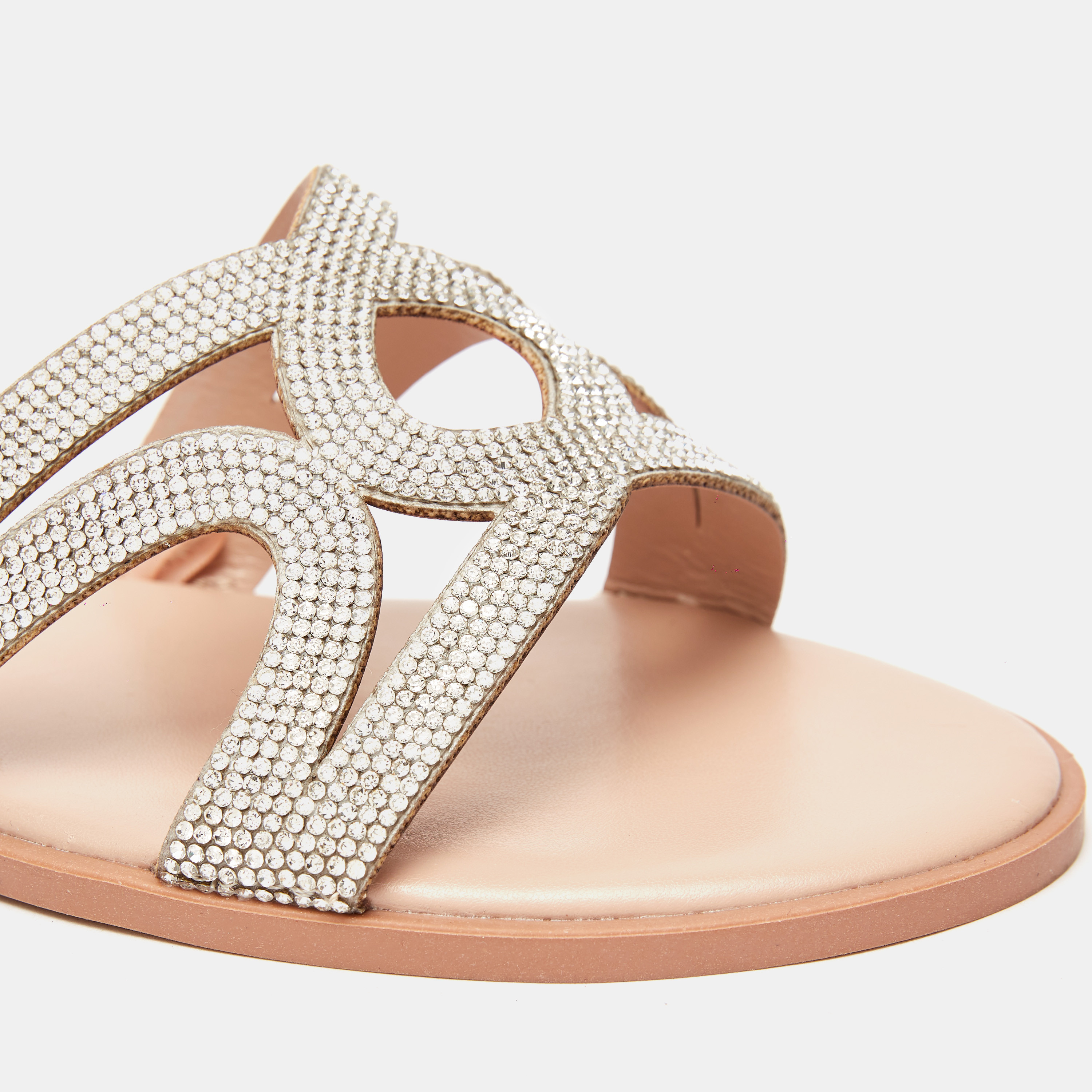 صندل خفيف سهل الارتداء ومزين للنساء من سيليست-women-shoes-flats-sandals-image-4
