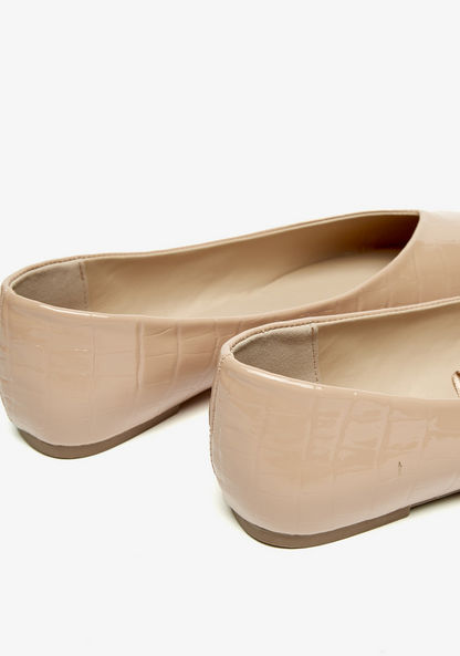 حذاء باليرينا سهل الارتداء بمقدّمة مدبّبة للنساء من سيليست