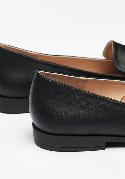 حذاء سهل الارتداء مزيّن بسلسلة للنساء من سيليست
