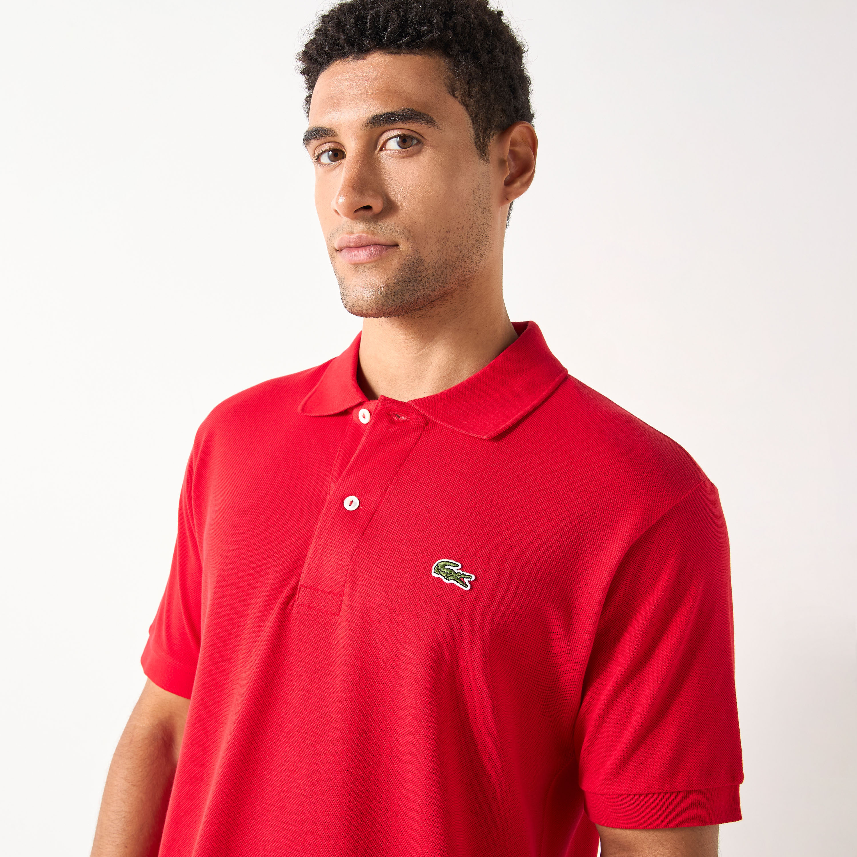 تيشيرت بولو سادة بأكمام قصيرة من لاكوست-men-clothing-tshirtsandpolos-polos-image-4