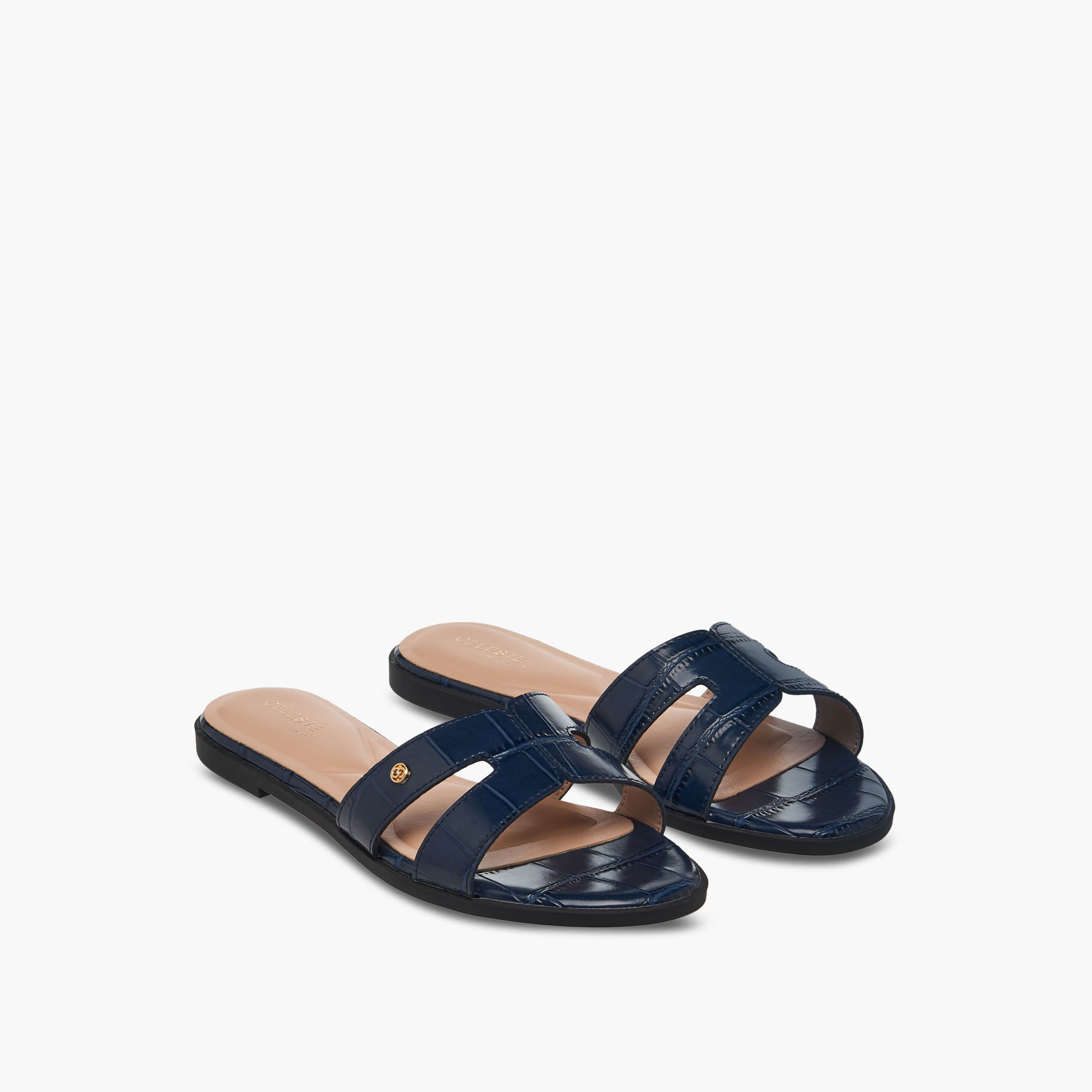 صندل بارز الملمس سهل الارتداء للنساء من سيليست-women-shoes-flats-sandals-image-1