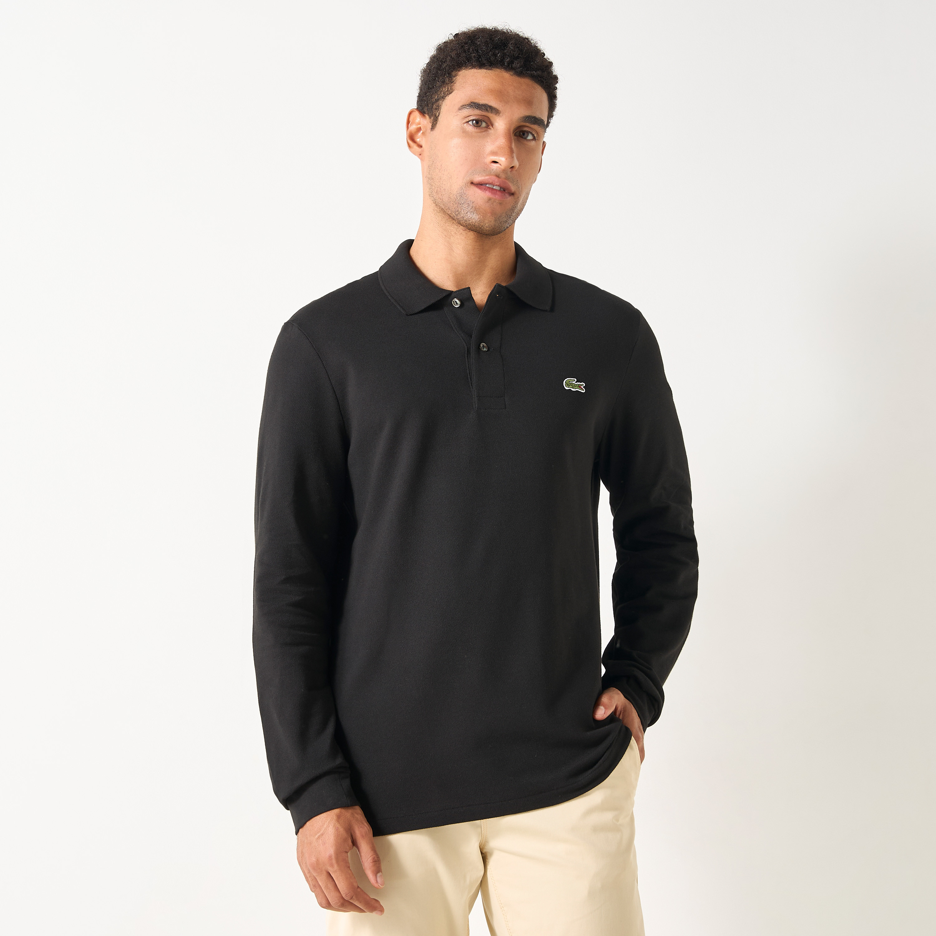 تيشيرت بولو بأكمام طويلة وزخارف شعار من لاكوست-men-clothing-tshirtsandpolos-polos-image-1