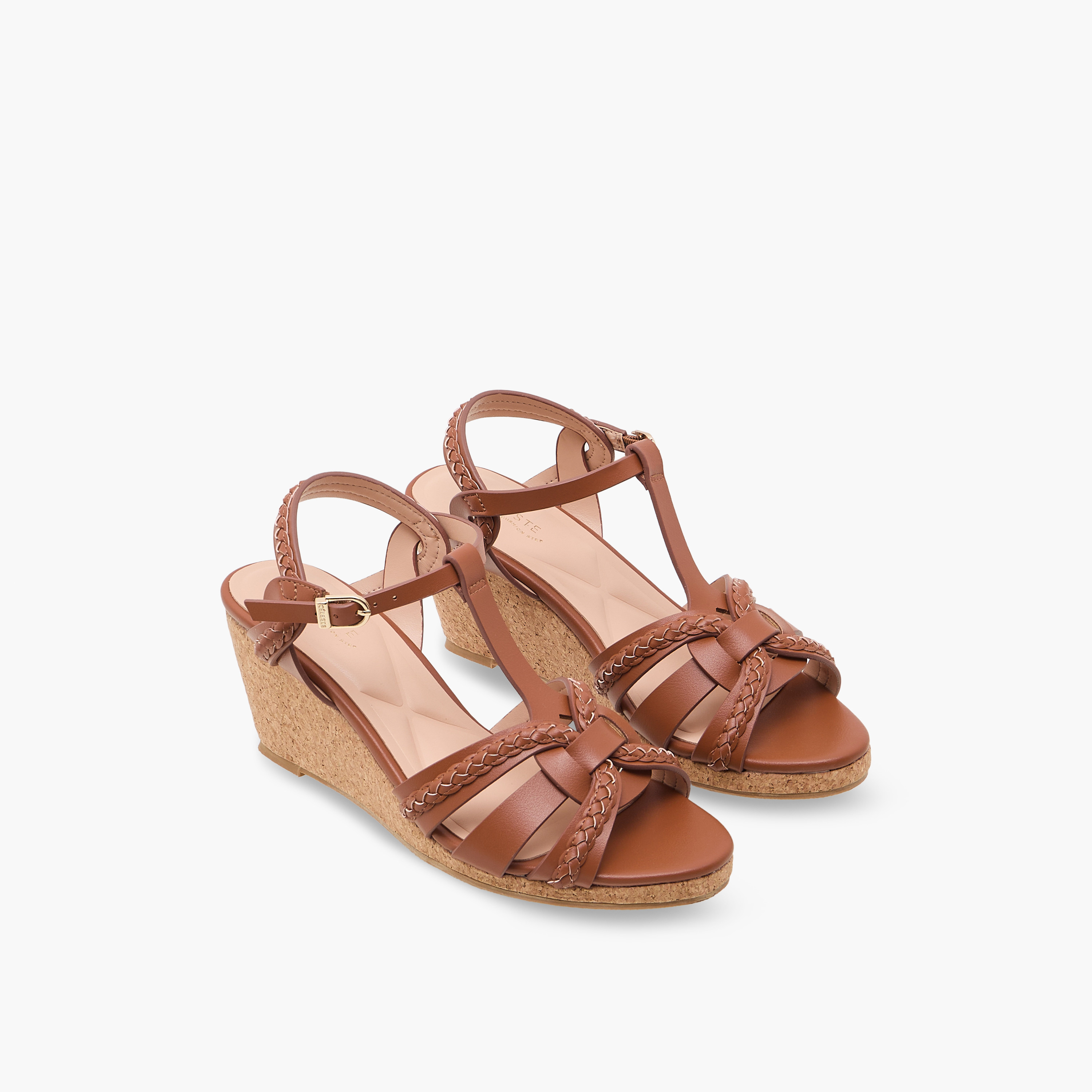 صندل بحزام كاحل وكعب ويدج للنساء من سيليست-women-shoes-sandals-heeled-image-1