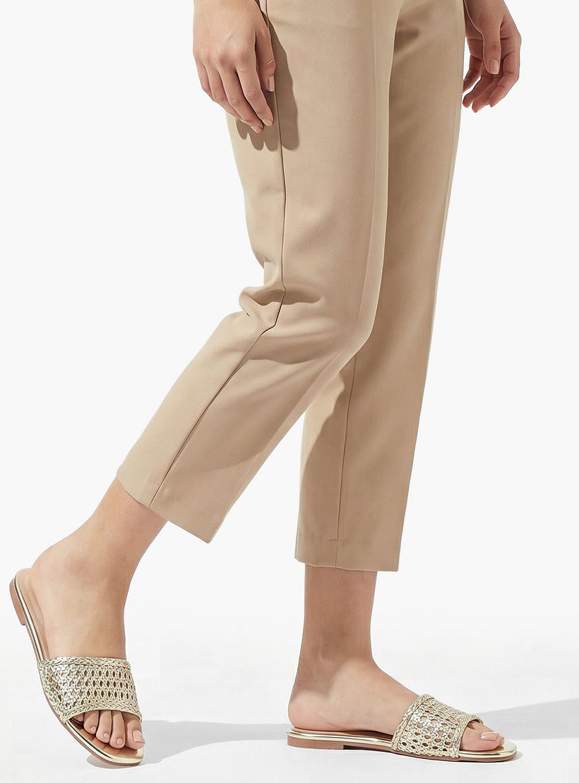 صندل مسطّح منسوج بارز الملمس للنساء من سيليست-women-shoes-flats-sandals-image-6