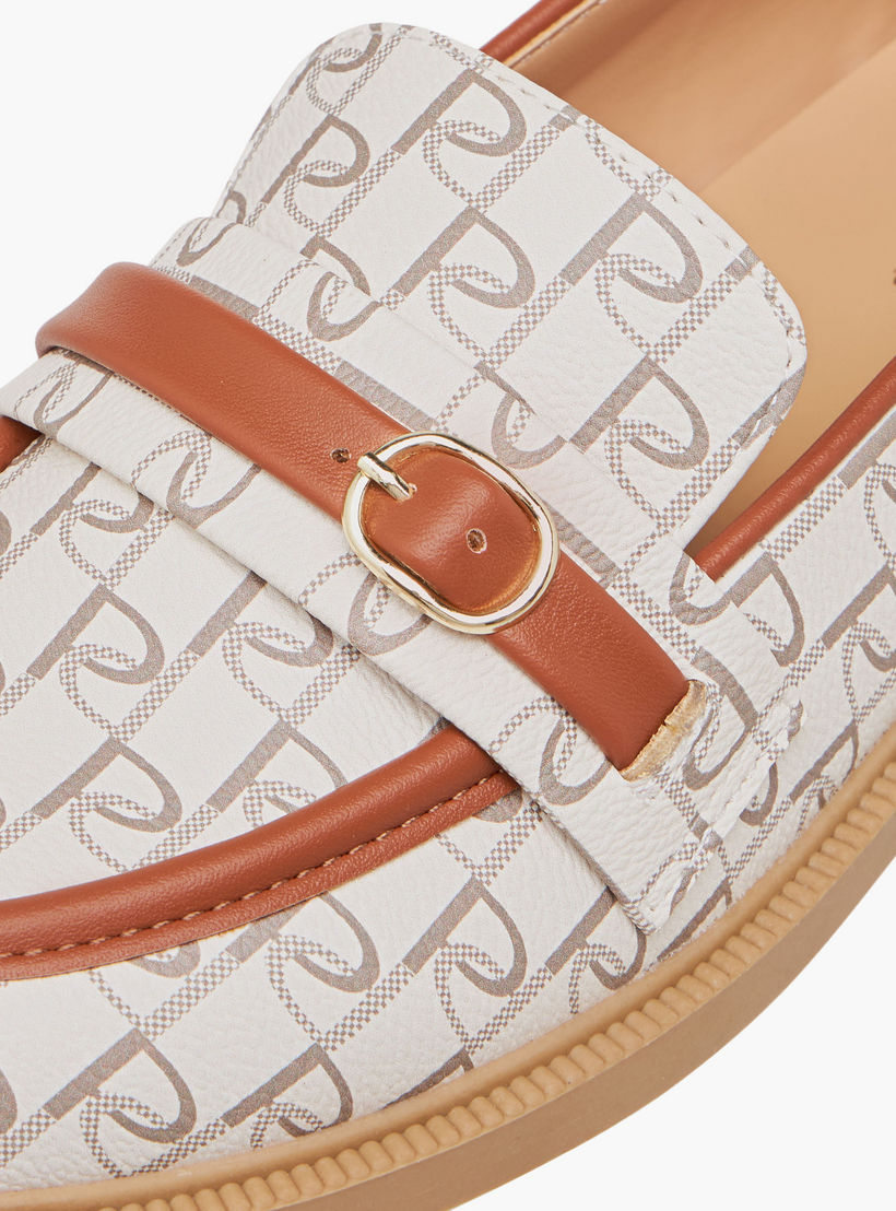حذاء خفيف سهل الارتداء بطبعات مونوجرام وزينة إبزيم من بابريكا-women-shoes-loafersandmoccasins-image-5