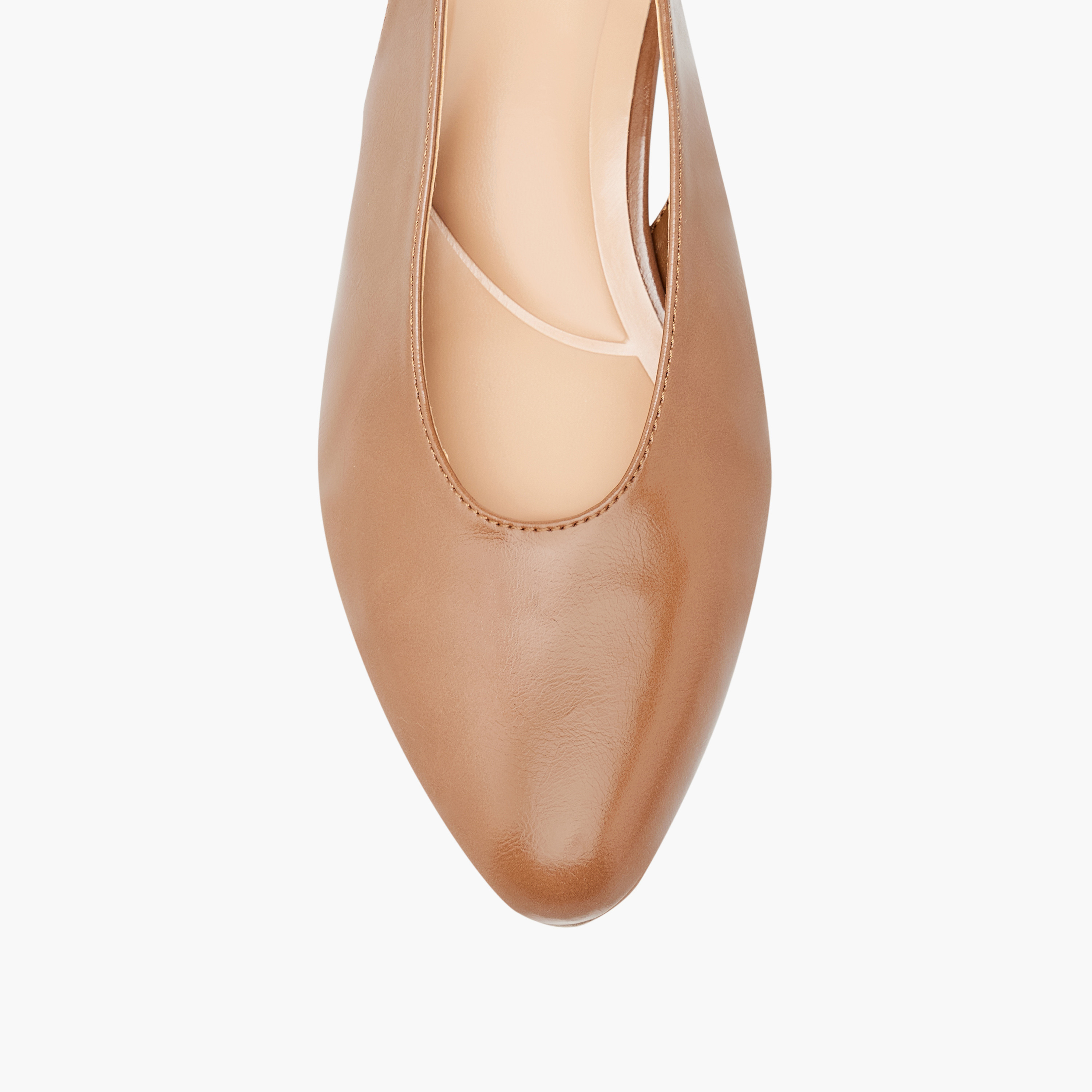 حذاء نسائي سادة بمقدمة مدببة وحزام خلفي بكعب صغير من سيليست-women-shoes-heels-image-4