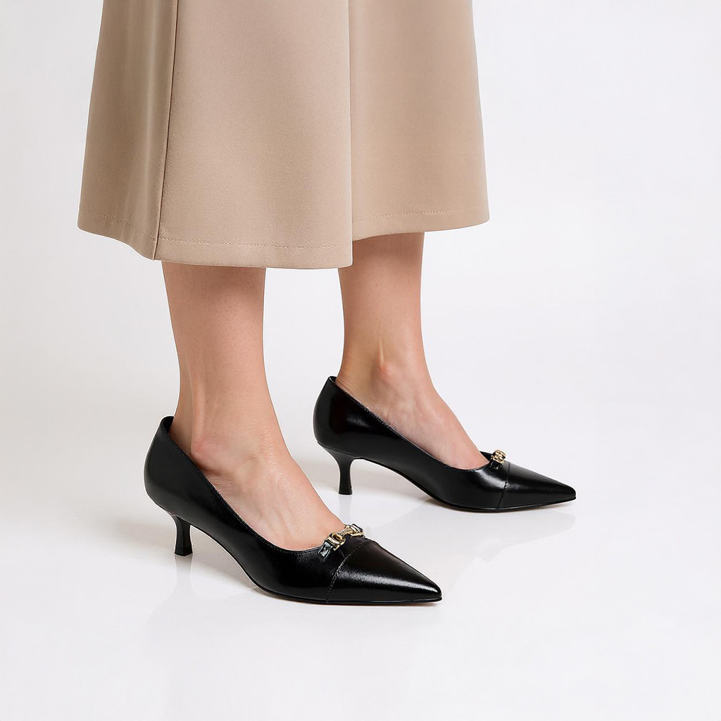 حذاء كلاسيكي سهل الارتداء سادة بكعب صغير من سيليست-women-shoes-heels-image-2