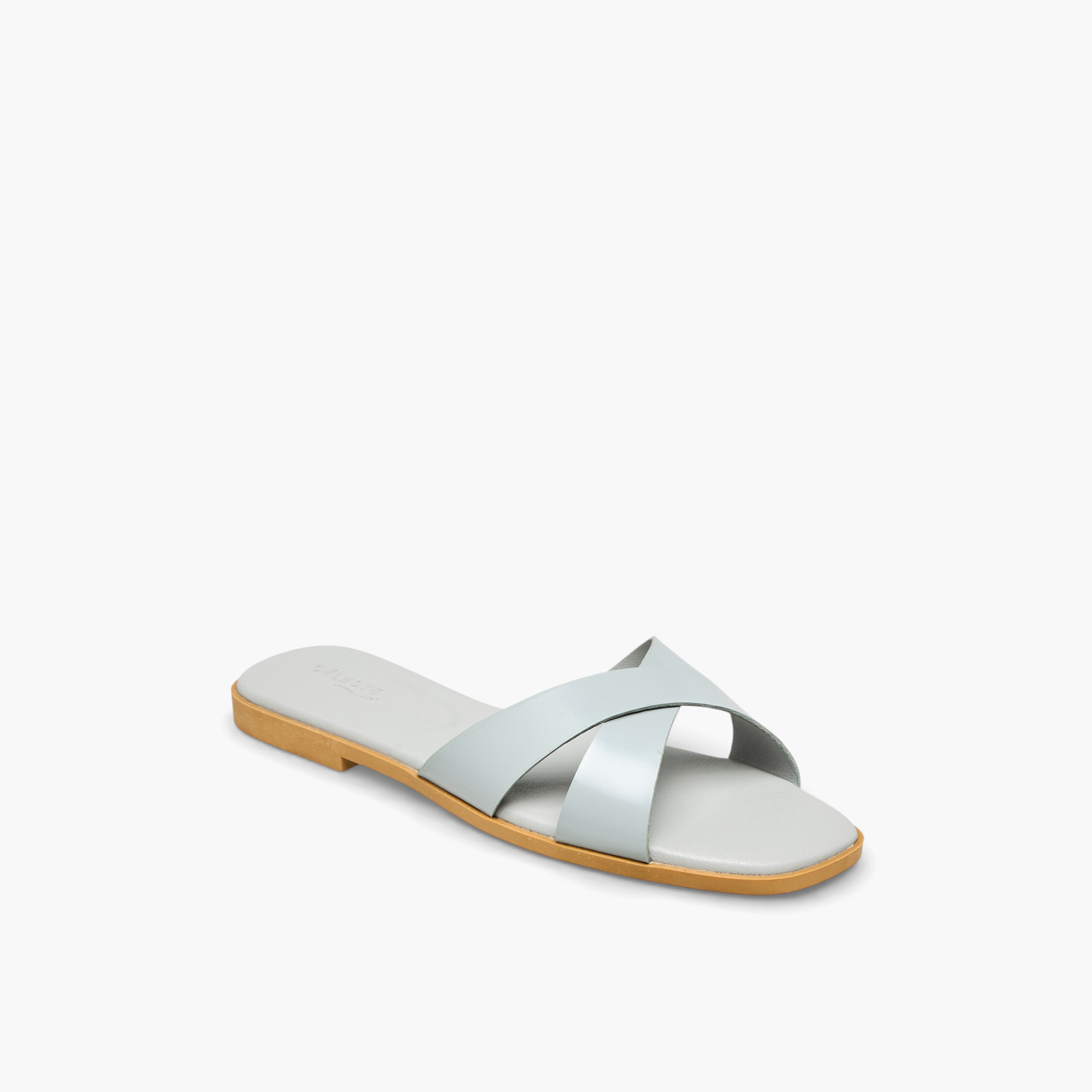 صندل بأحزمة متقاطعة للنساء من سيليست-women-shoes-flats-sandals-image-2
