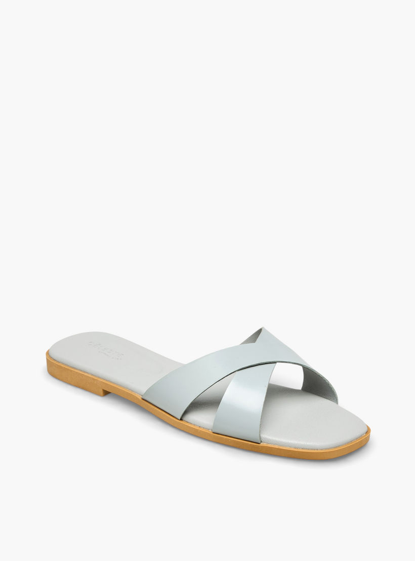صندل بأحزمة متقاطعة للنساء من سيليست-women-shoes-flats-sandals-image-2