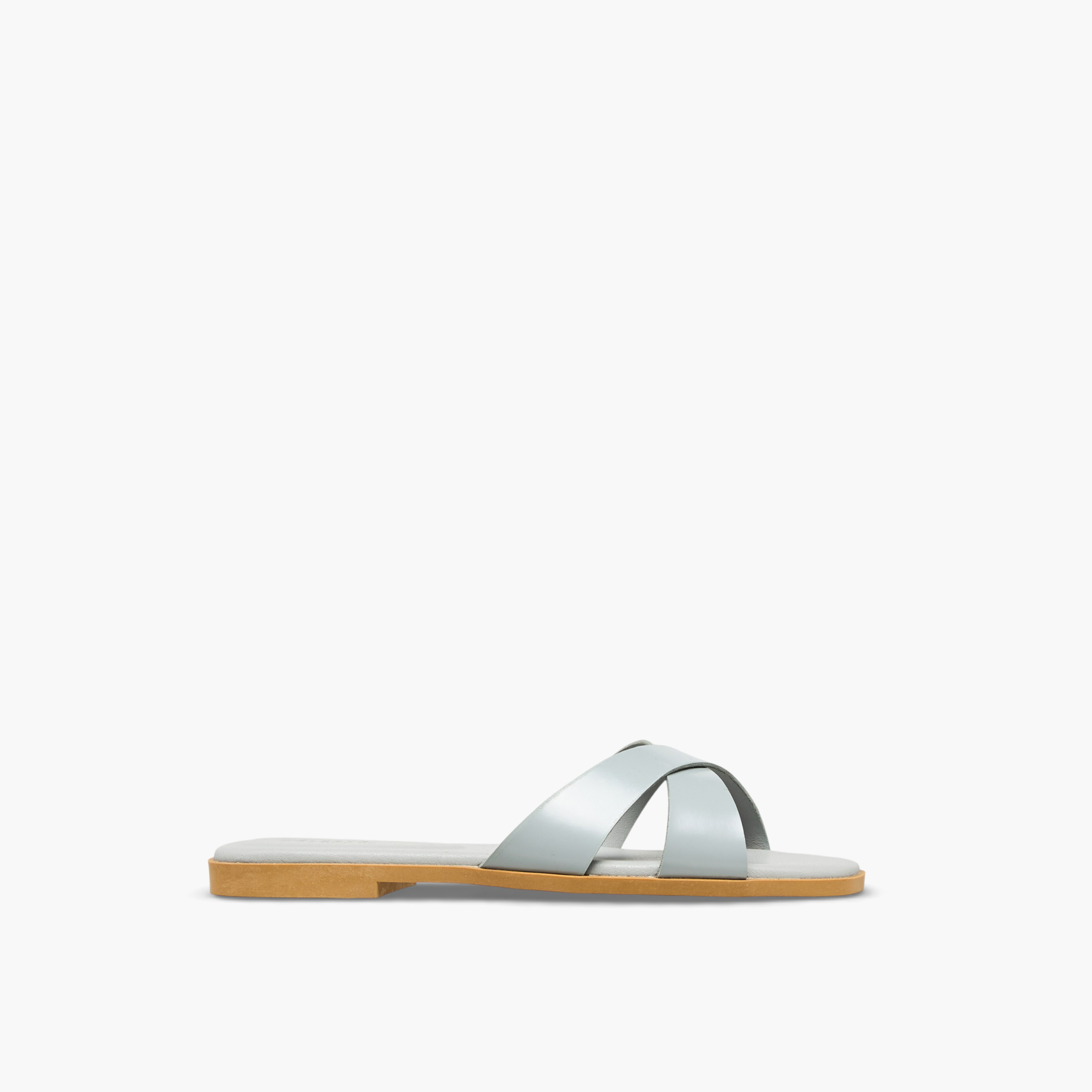 صندل بأحزمة متقاطعة للنساء من سيليست-women-shoes-flats-sandals-image-3