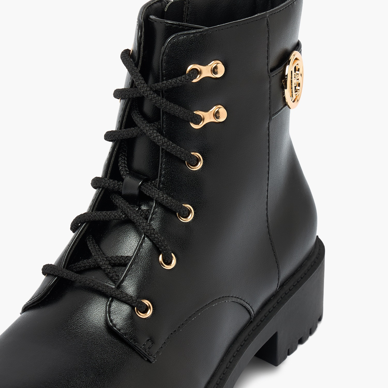 بوت بطول الكاحل ورباط إغلاق للنساء من فلورا بيلا من شو إكسبريس-women-shoes-boots-image-4