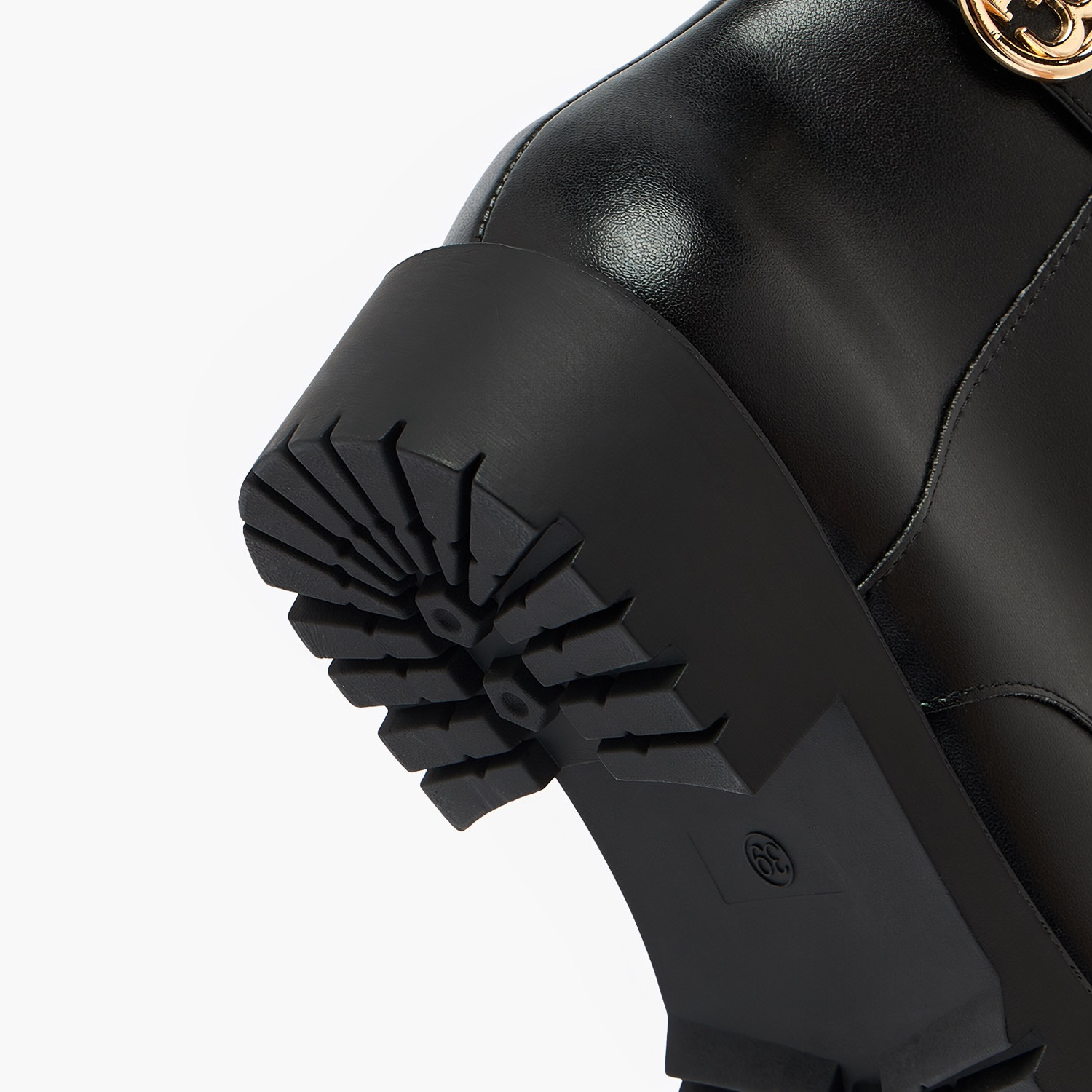 بوت بطول الكاحل ورباط إغلاق للنساء من فلورا بيلا من شو إكسبريس-women-shoes-boots-image-5