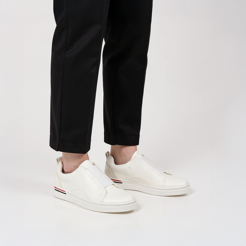 Lee Cooper Men's Solid Slip-On Loafers with Pull Tab-men-shoes-loafersandmoccasins-image-2
