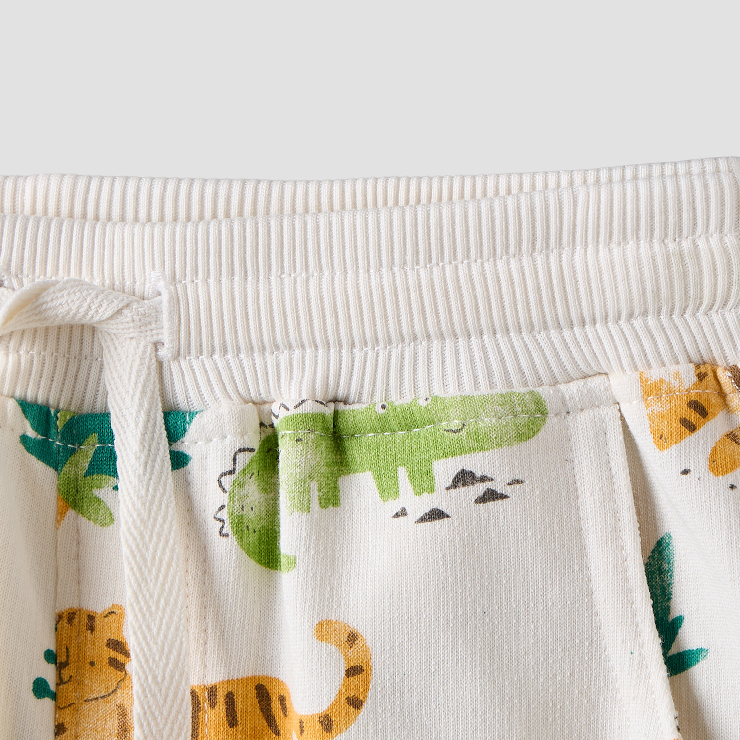 Juniors Knee Length Elasticated Drawstring Shorts with Safari Print-baby-boys-clothing-bottoms-shorts-image-3