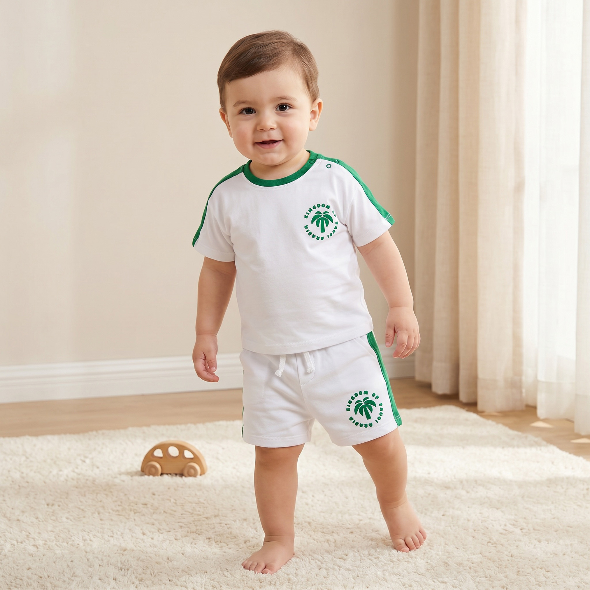 طقم تيشيرت بياقة ضيقة وأكمام قصيرة وشورت بطبعات من جونيورز-baby-boys-clothing-setsandcoords-image-1