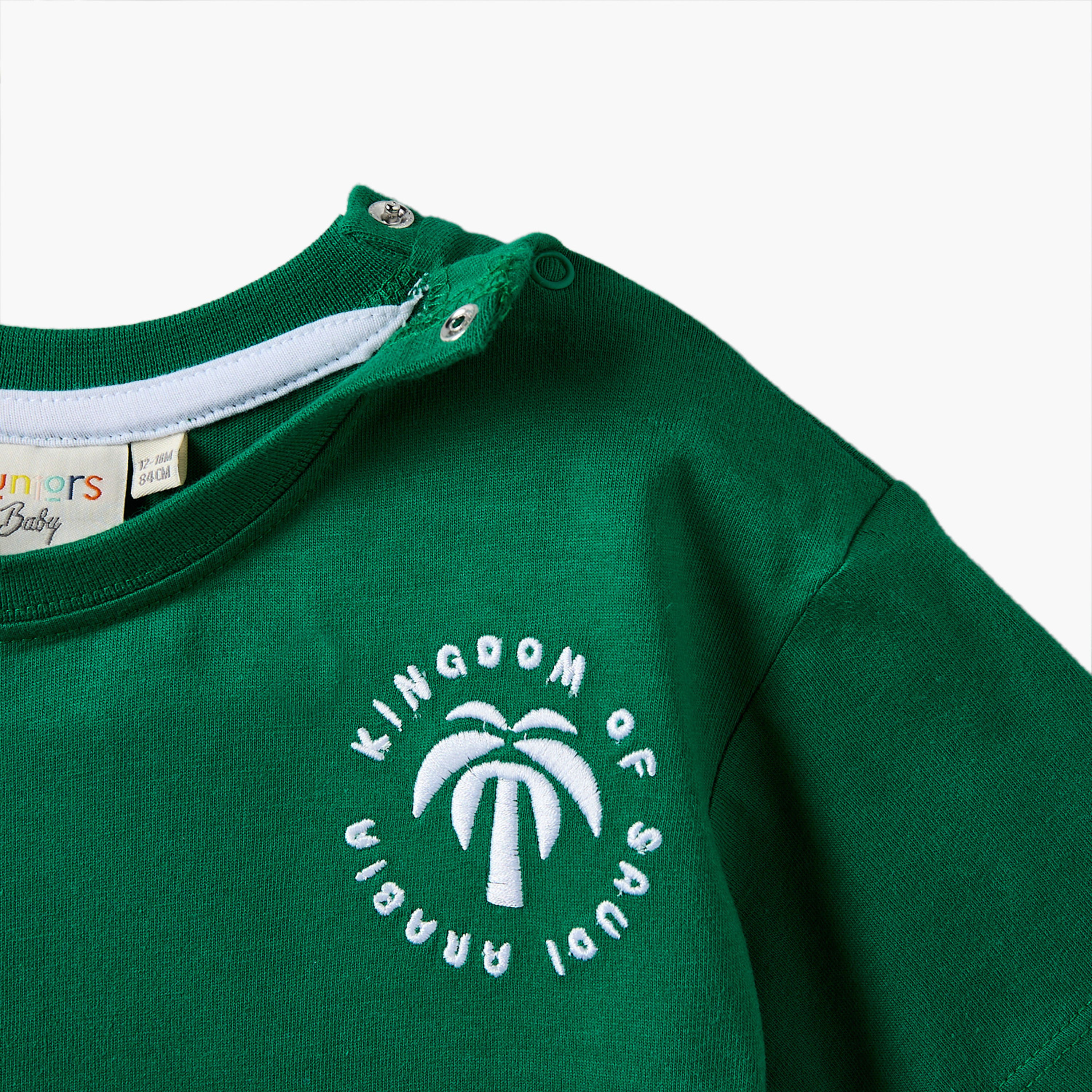طقم تيشيرت بياقة ضيقة وأكمام قصيرة وبنطلون رياضي بطبعات من جونيورز-baby-boys-clothing-setsandcoords-image-7