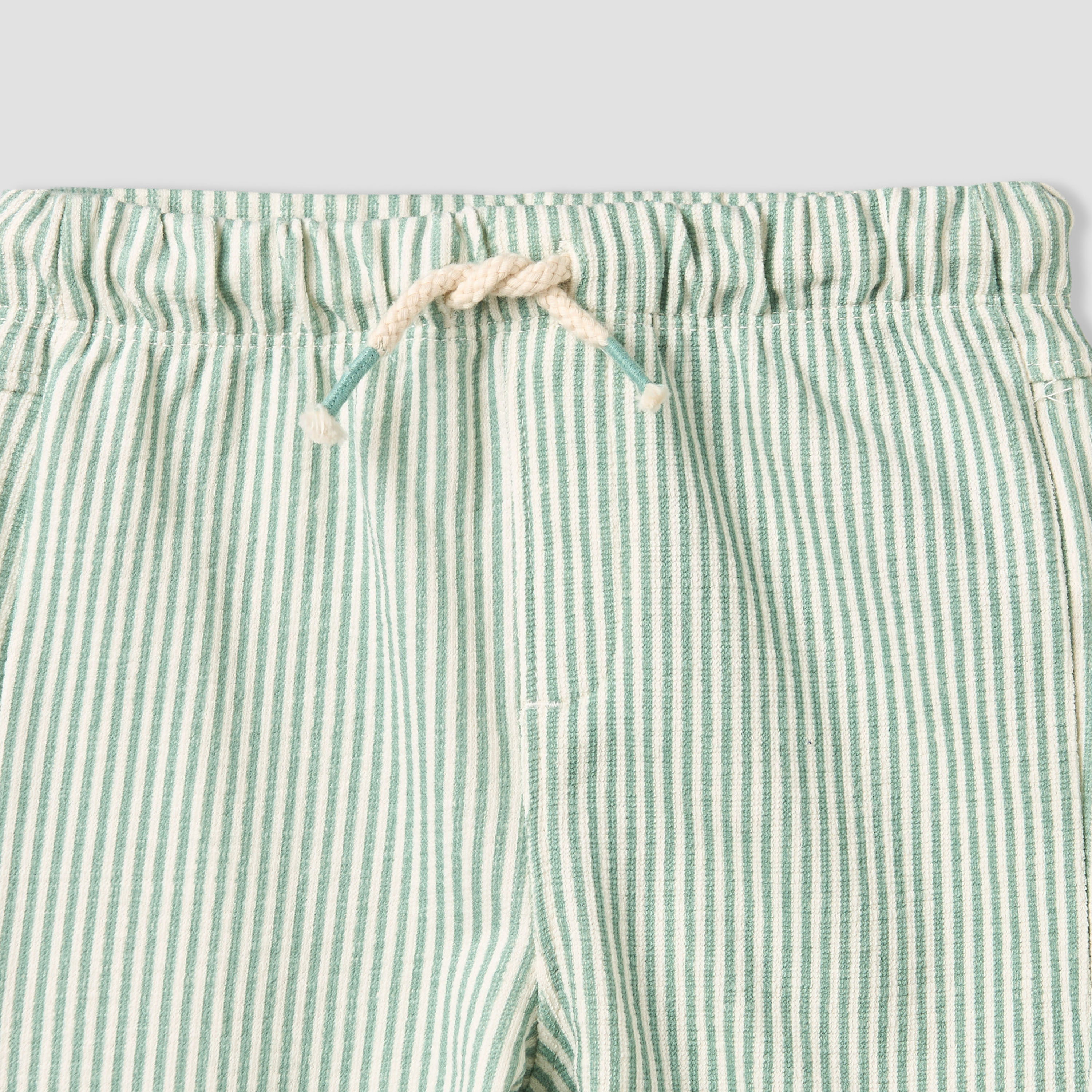 طقم بنطلون وتيشيرت بياقة ضيقة وأكمام قصيرة وطبعات أسد من جونيورز-baby-boys-clothing-setsandcoords-image-9