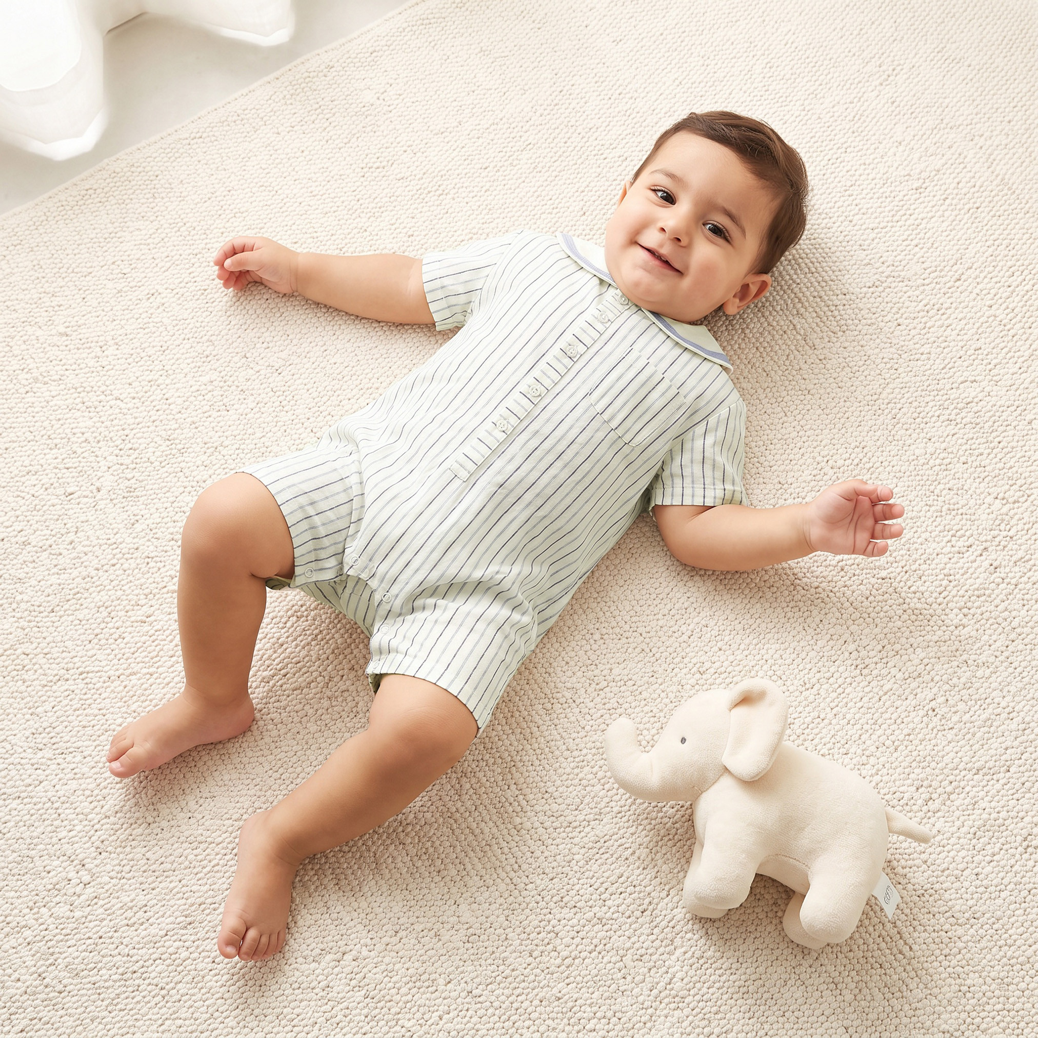أفرول مخطط بياقة بحّار وأكمام قصيرة من جونيورز-baby-boys-clothing-rompers-image-1